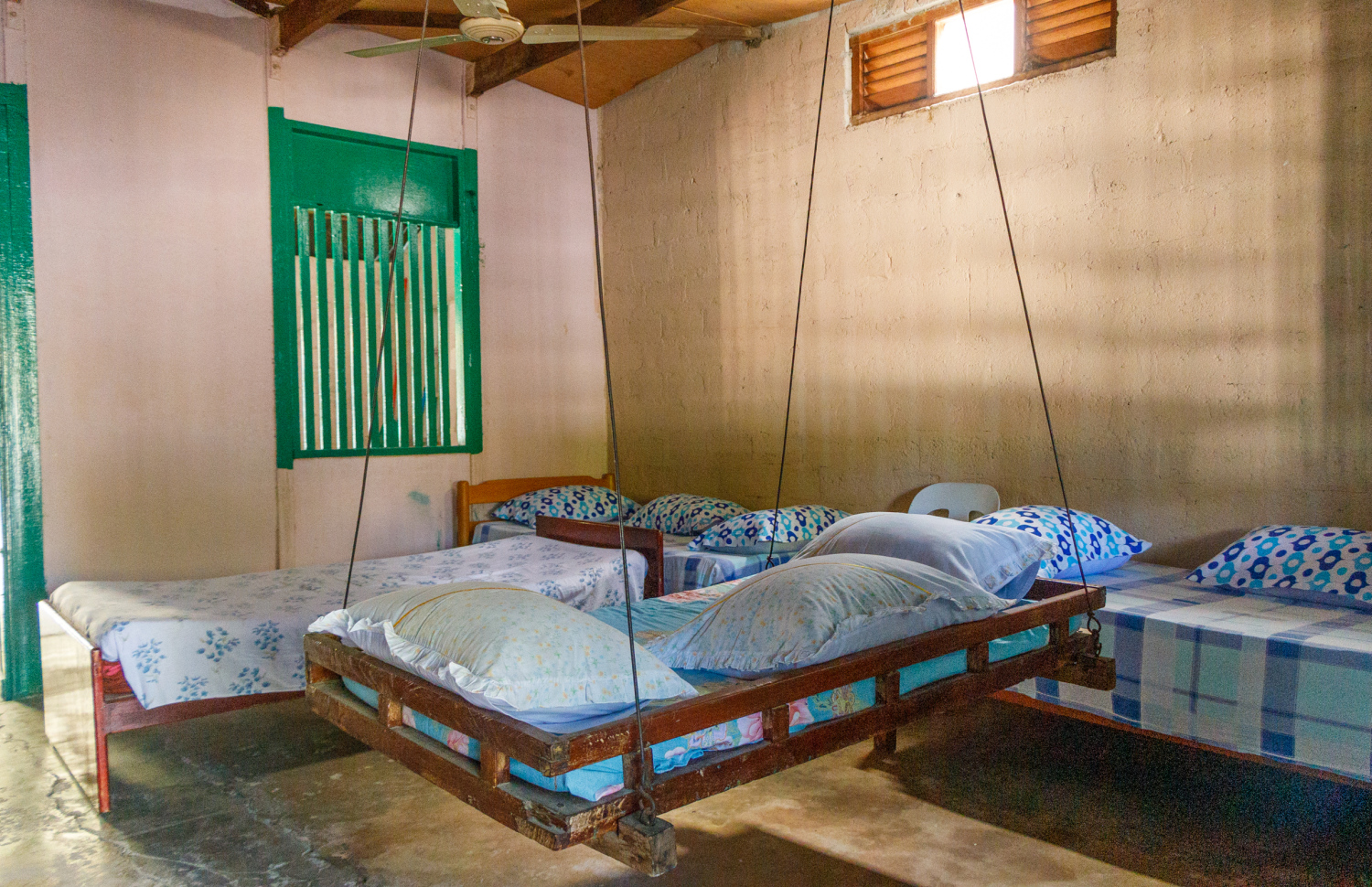 ވަހީދާ ދިރިއުޅޭ ގޭގެ އެތެރޭގައި ހުރި އުނދޯއްޔަކާއި އެނދެއް، -- މިހާރު ފޮޓޯ: އަލީ ނަސީރު