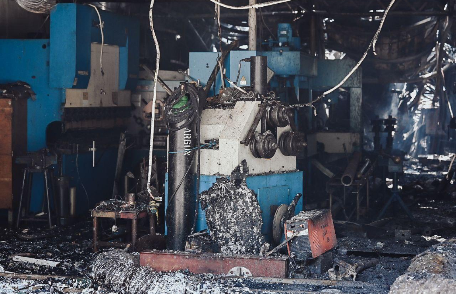 ތިލަފުށީގެ ވޯކްޝޮޕެއްގައި މިއަދު ރޯވެ އަނދާފައި.-- ފޮޓޯ: އެމްއެންޑީއެފް