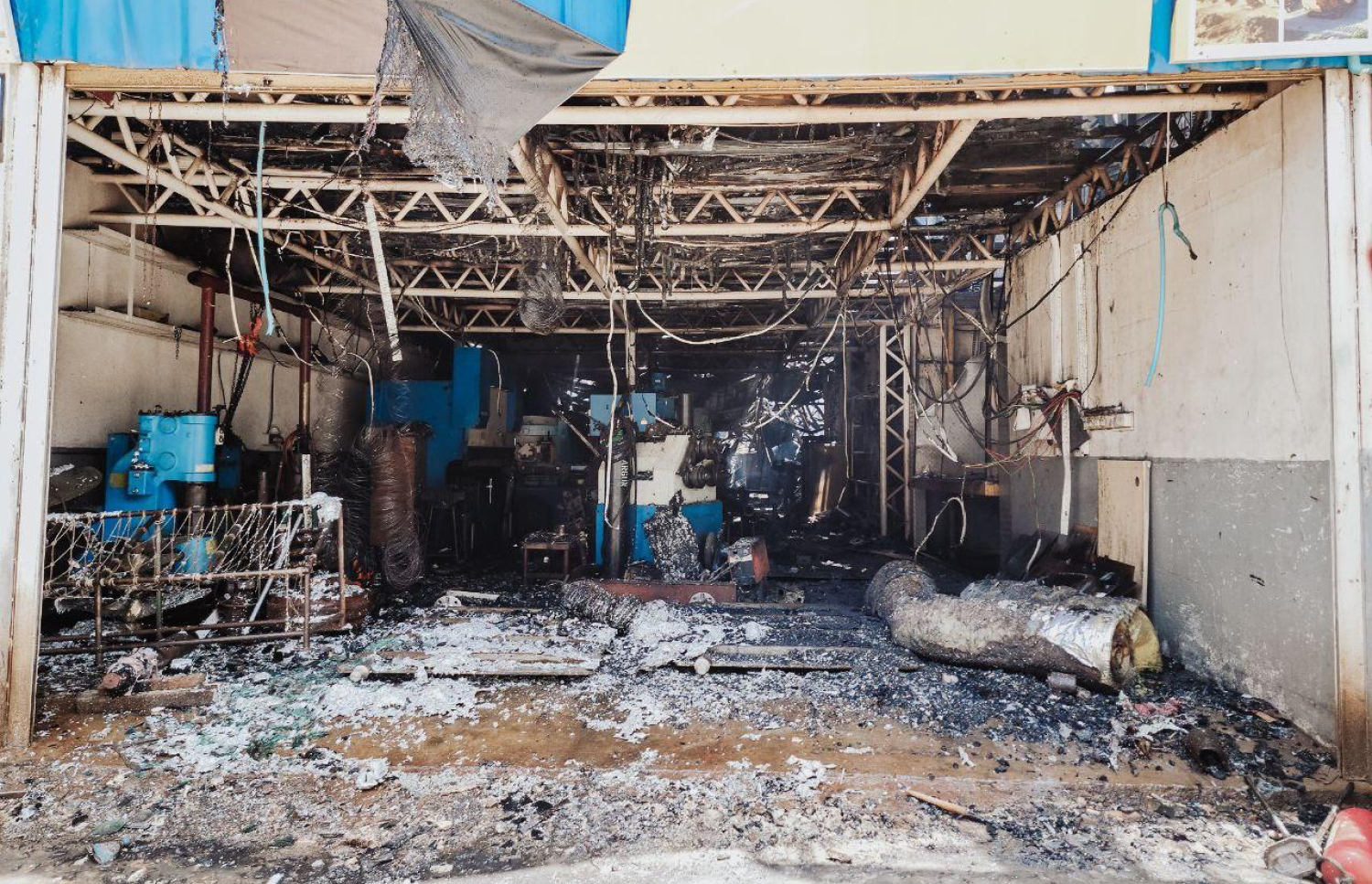 ތިލަފުށީގެ ވޯކްޝޮޕެއްގައި މިއަދު ރޯވެ އަނދާފައި.-- ފޮޓޯ: އެމްއެންޑީއެފް