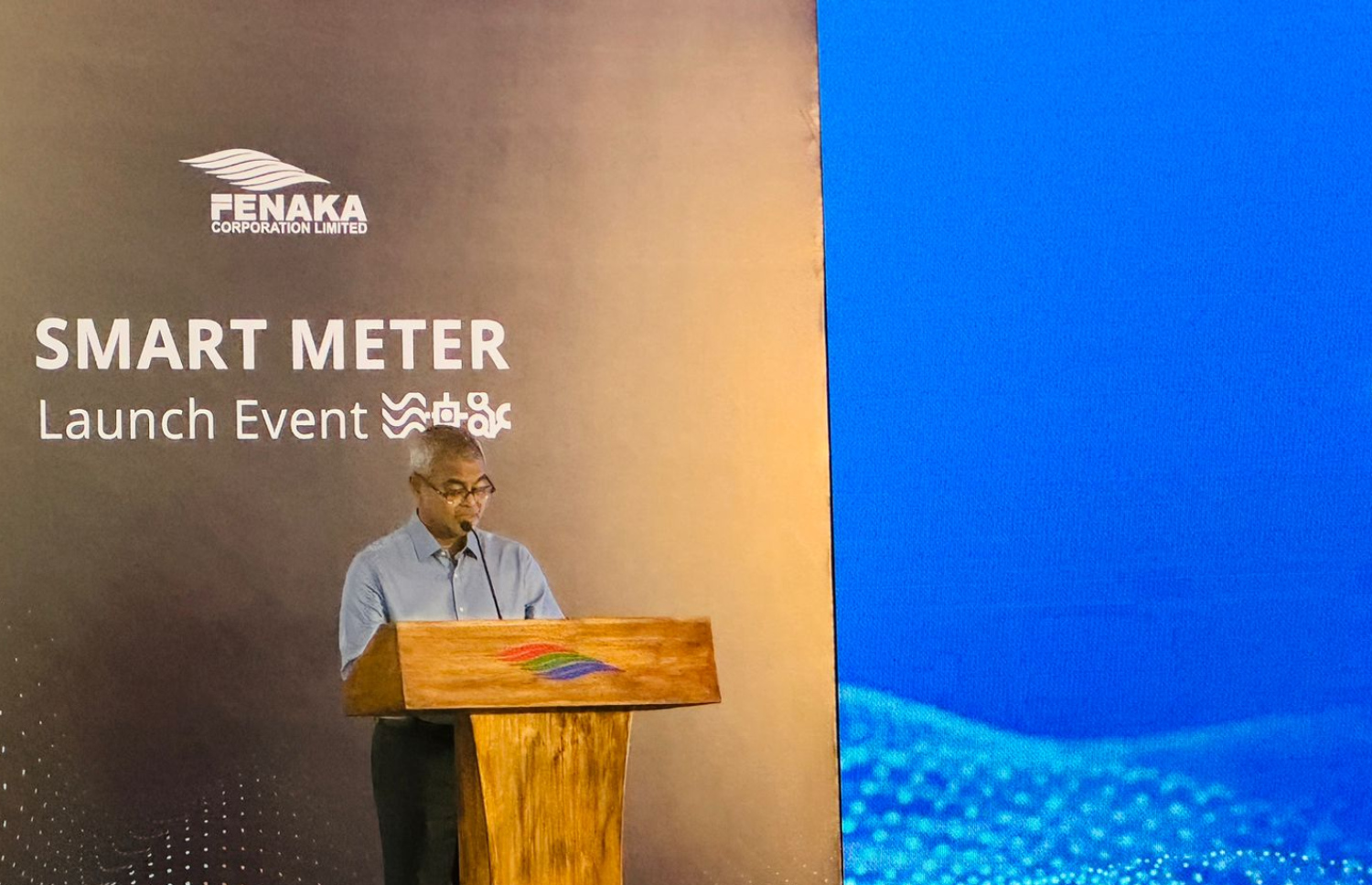 ކުޑަހުވަދޫގައި މިރޭ ބޭއްވި ޖަލްސާގައި އެންވާރްމެންޓް މިނިސްޓަރު ތޯރިގު ވާހަކަ ދައްކަވަނީ.---ފޮޓޯ: މިހާރު