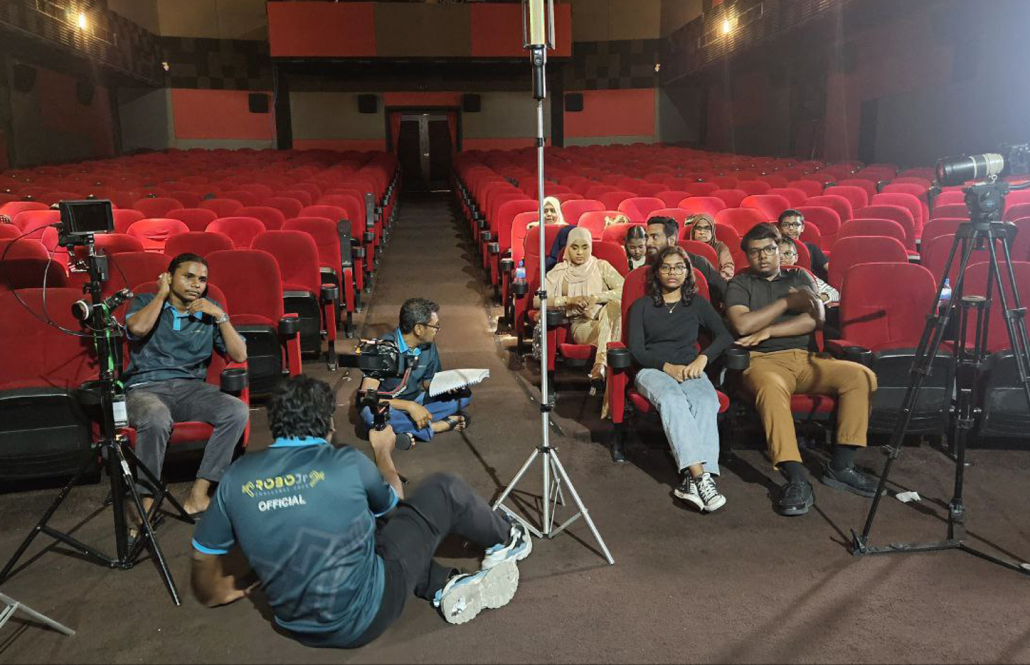 "ރޮބޯމޭން: ދަ މޫވީ"ގެ އޮޑިޝަން ކުރިއަށް ގެންދަނީ.-- ފޮޓޯ: އޯކޭޒްއިންކް