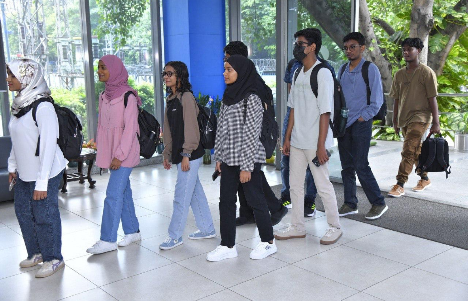 އިއާދަކުރަނިވި ހަކަތައިގެ ތަޖުރިބާ ދަތުރަކަށް ދިވެހި ދަރިވަރުން އިންޑިއާގައި.-- ފޮޓޯ: ތިމާވެއްޓާ ބެހޭ މިނިސްޓްރީ