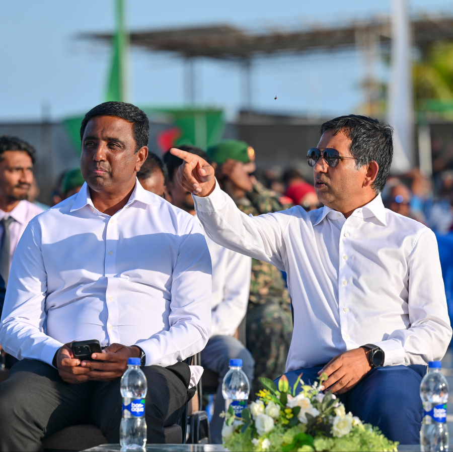 މޯލްޑިވްސް އިކޮނޮމިކް ގޭޓްވޭގައި ބަންކަރިން ހިދުމަތް ރަސްމީކޮށް ފެށުމަށް ހއ. ހޯރަފުށީގައި ބޭއްވި ހާއްސަ ރަސްމިއްޔާތުގައި އިކޮނޮމިކް މިނިސްޓަރު ސައީދު ބައިވެރިވެވަޑައިގަންނަވަނީ.-- ފޮޓޯ: ނިޝާން އަލީ | މިހާރު