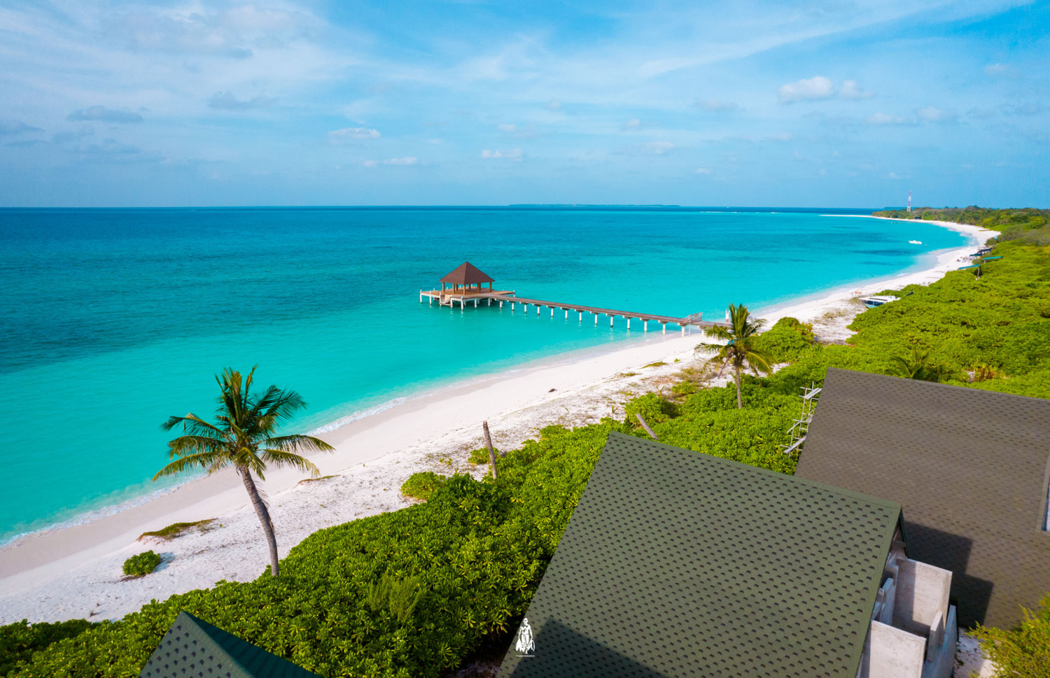 ހއ. ވަށަފަރު ސިޓީ ހޮޓާ ތަރައްގީކުރަމުންދާ ސަރަހައްދު: އެތަނުގެ މަސައްކަތް ލަސްވާ ކަމަށް ބުނެ ރަށުގައި ވަނީ މުޒާހަރާ ވެސް ކޮށްފައި.-- ފޮޓޯ: ޒުވާން މަސްވެރިޔާ