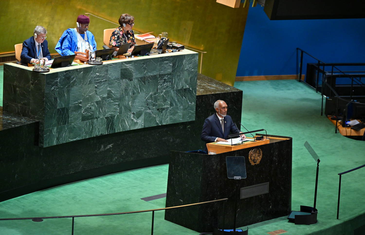 "ސަމިޓް އޮފް ދަ ފިއުޗާ" ފެށުމުގެ ރަސްމިއްޔާތުގައި ރައީސް މުއިއްޒު މިއަދު އދ. ގެ މައި މަރުކަޒުގައި ވާހަކަފުޅު ދައްކަވަނީ.---ފޮޓޯ: ރައީސް އޮފީސް