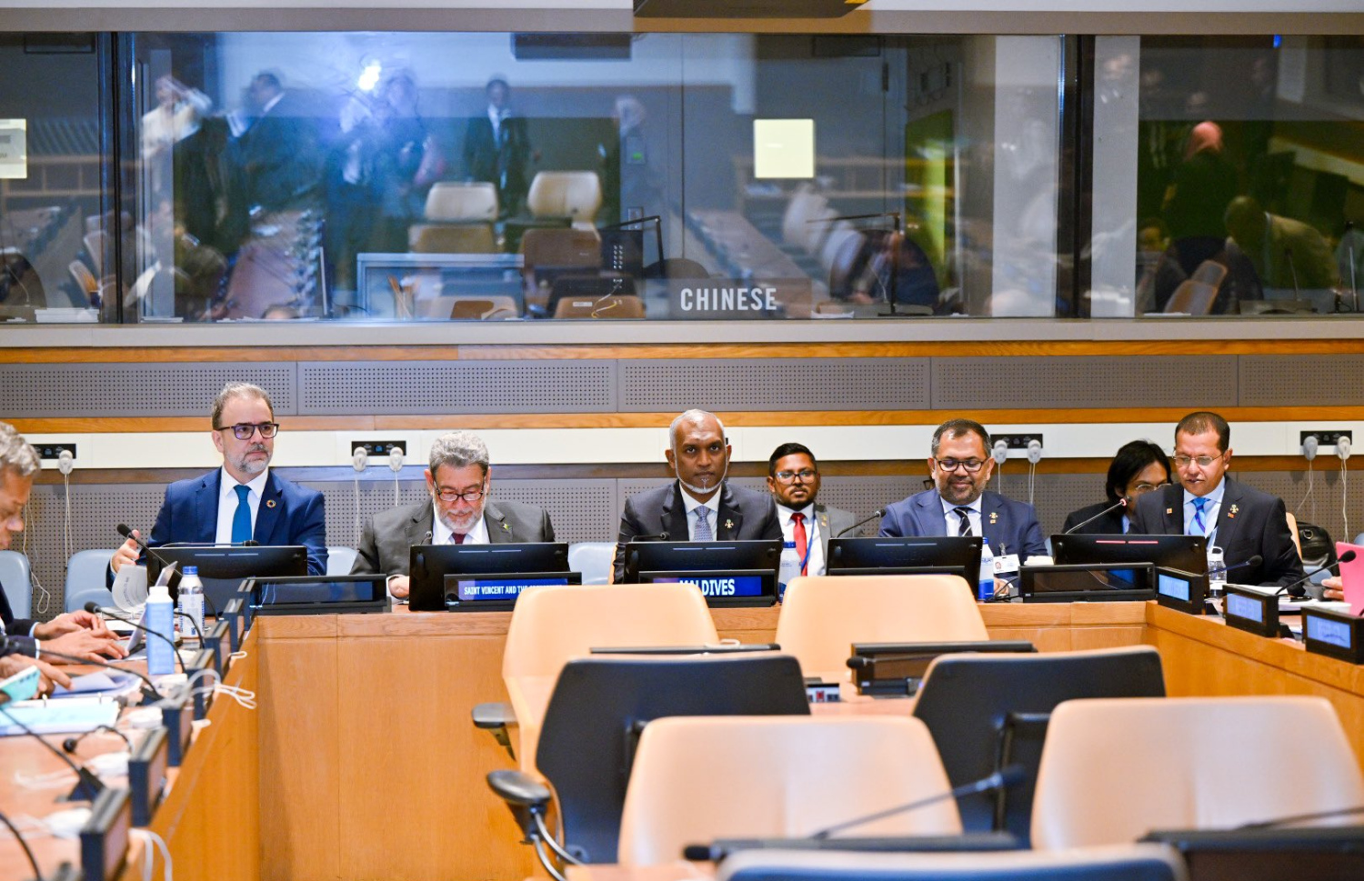 ރައީސް، އދ. ގައި ވާހަކަފުޅު ދައްކަވަނީ: އިގްތިސާދީ ގޮންޖެހުންތަކުން އަރައިގަނެ އިތުރު ކުރިއެރުން ހޯދަން އެހެން ދާއިރާތަކުން އިގްތިސާދު ފުޅާކުރަން މަސައްކަތް ކުރަމުން އަންނަ ކަމަށް ރައީސް ވިދާޅުވި. -- ފޮޓޯ | ރައީސް އޮފީސް