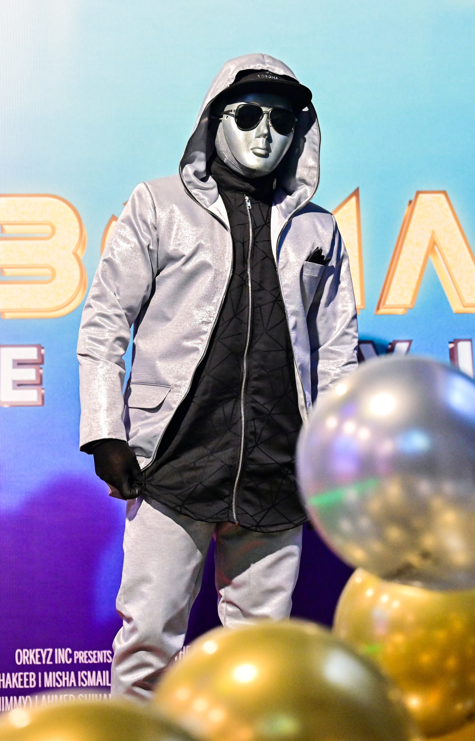 ކުޑަކުދިންގެ ފިލްމް "ރޮބޯމޭން: ދަ މޫވީ"ގެ ރެޑްކާޕެޓްގައި ރޮބޯމޭން.-- ފޮޓޯ: ފަޔާޒް މޫސާ | މިހާރު