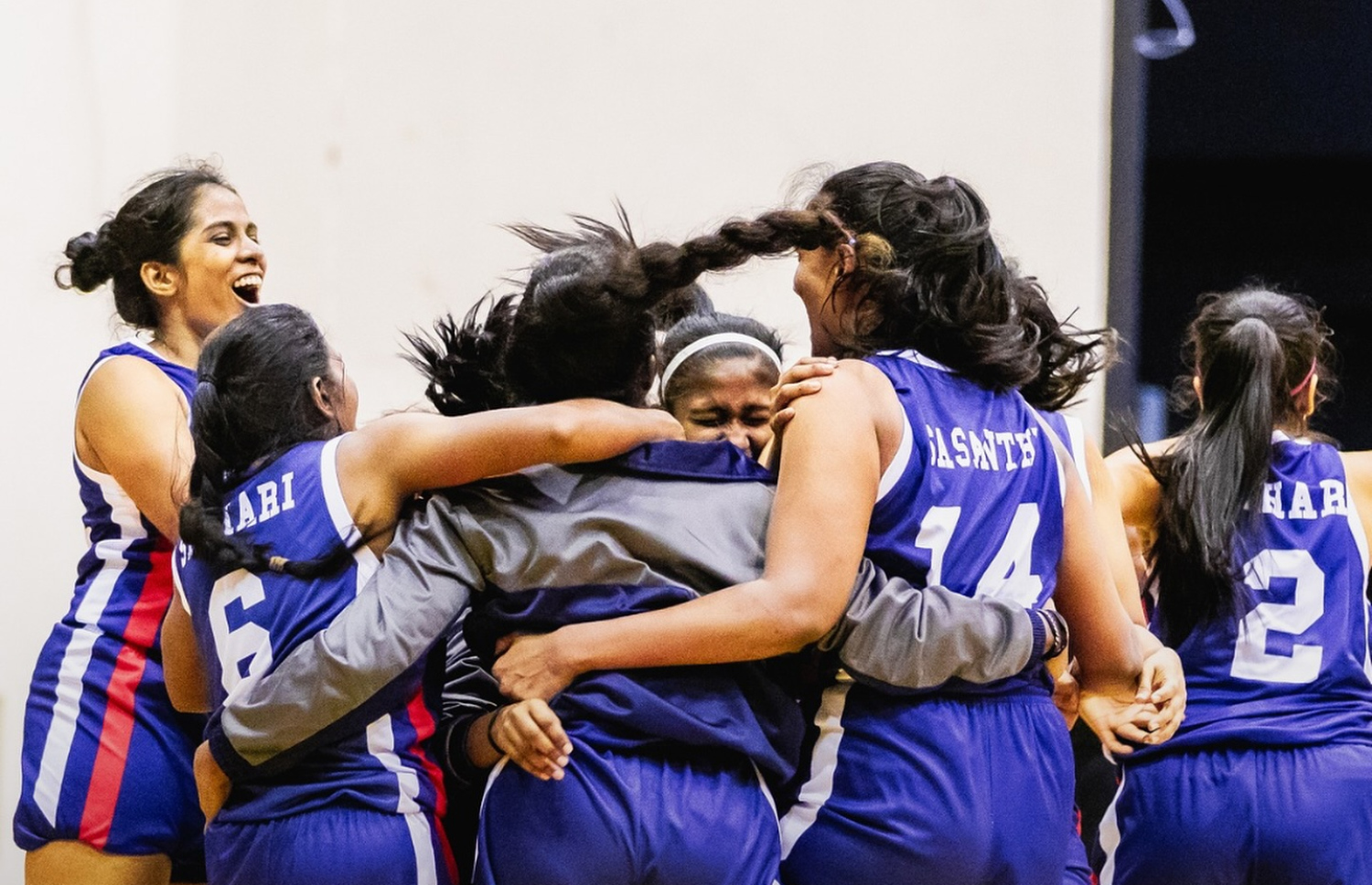 ލަންކާގެ އީގަލްސް ކްލަބްގެ އަންހެން ޓީމު ކުޅުންތެރިން ފައިނަލް މެޗަށް ފަހު.-- ފޮޓޯ: ސިޑިބަރި/ އެމްބީއޭ