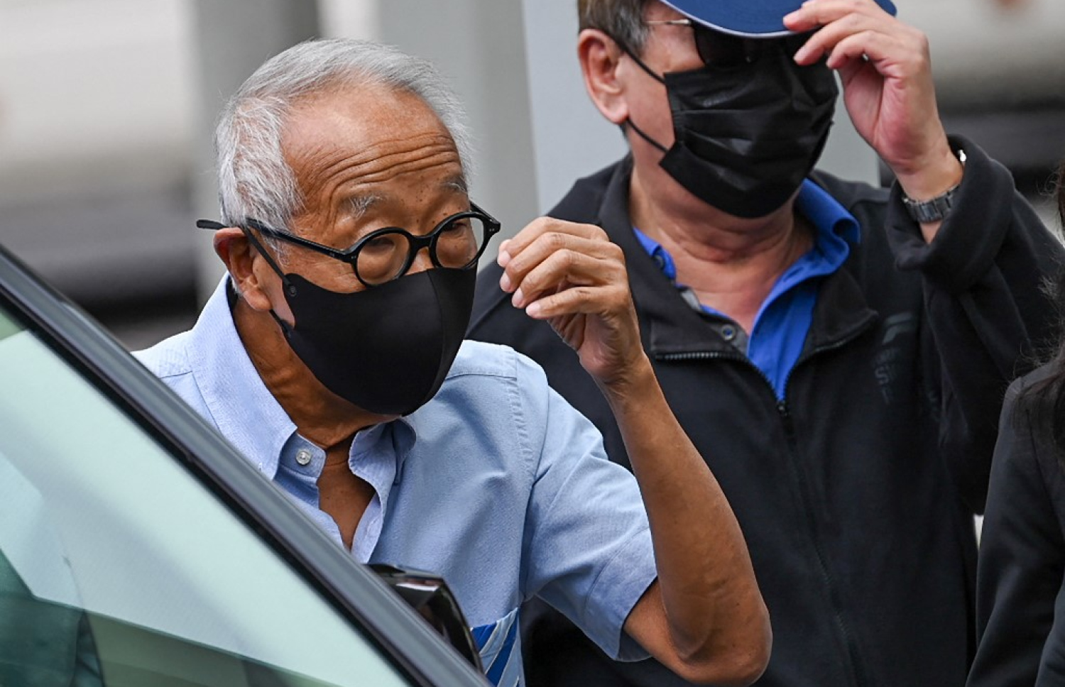 ބިލިއަނަރު އޮންގް ބެންގް ސެންގް މިއަދު ސިންގަޕޫރުގެ ސްޓޭޓް ކޯޓަށް ހާޒިރުވަނީ. -- ފޮޓޯ: އޭއެފްޕީ