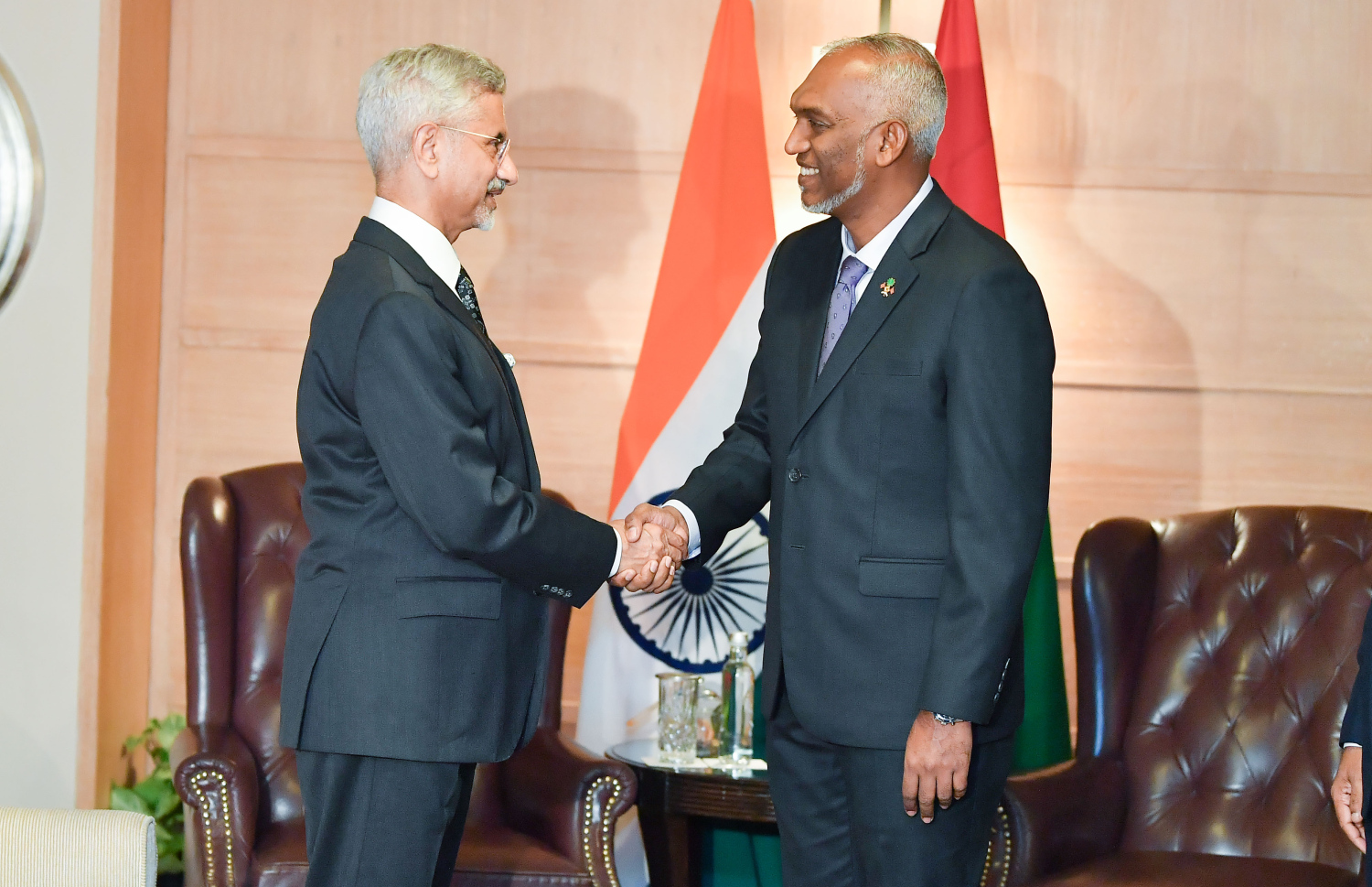 ރައީސް ޑރ. މުހައްމަދު މުއިއްޒާއި އިންޑިއާގެ އެކްސްޓާނަލް އެފެއާޒް މިނިސްޓަރު ސުބްރަމަނިއަމް ޖައިޝަންކަރު ބައްދަލުކުރެއްވުން.