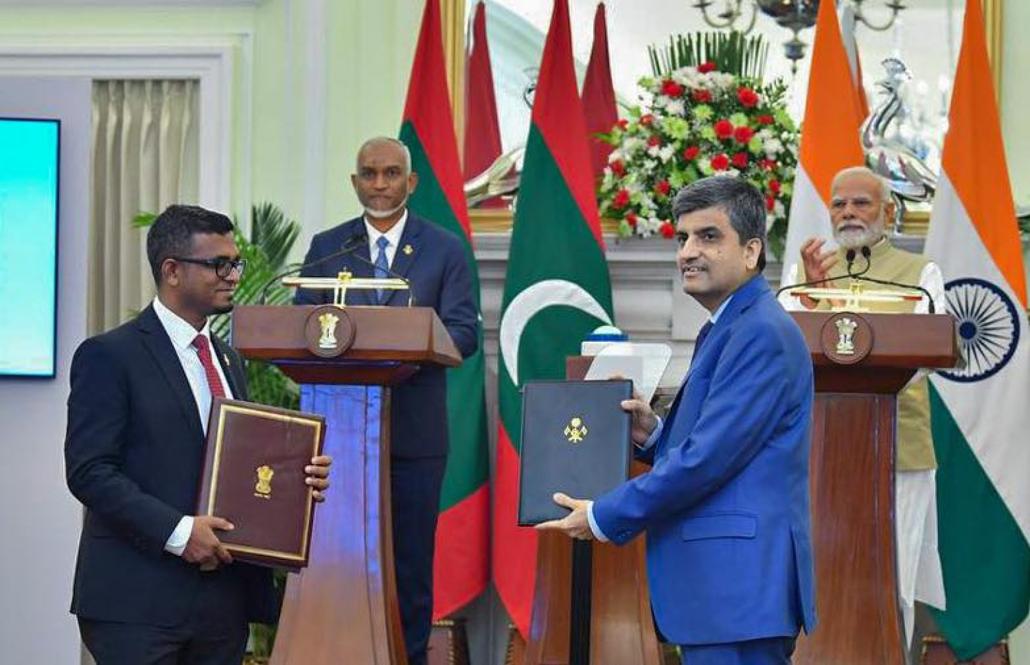 ރައީސް ޑރ. މުހައްމަދު މުއިއްޒު އިންޑިއާއަށް ކުރައްވާ ފުރަތަމަ ރަސްމީ ދަތުރުފުޅުގައި ދެ ގައުމުގެ ދެމެދު ވެވުނު މުހިންމު އެއްބަސްވުންތައް ބަދަލުކުރަނީ --- ފޮޓޯ/ރައީސް އޮފީސް