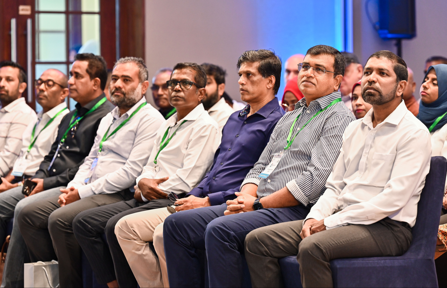 ގެސްޓްހައުސް ސިމްޕޯޒިއަމް ފެށުމަށް ބޭއްވި ރަސްމިއްޔާތުގައި ގެސްޓްހައުސްތަކުގެ އިސް ބޭފުޅުންނާއި މި ސިމްޕޯޒިއަމްގެ ބައެއް ސްޕޮންސަރުން ބައިވެރިވަނީ --- ފޮޓޯ: ފަޔާޒު މޫސާ | މިހާރު