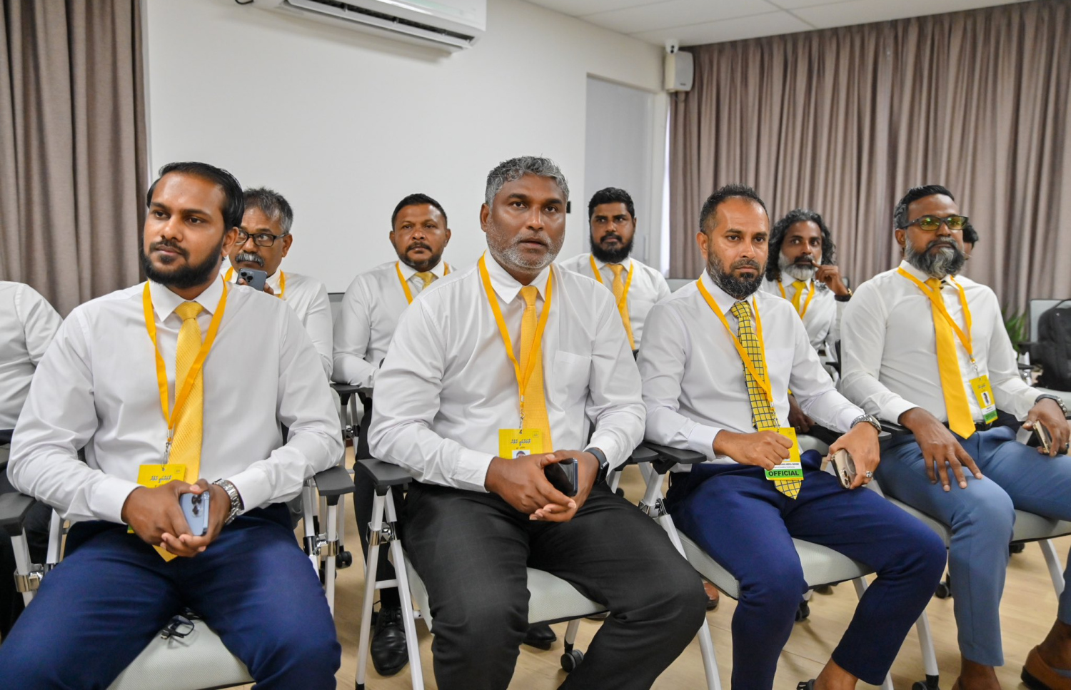 އެމްޑީޕީގެ "ލާމަރުކަޒީ ގުޅުން" ކޮންފަރެންސްގައި ޕާޓީ މެމްބަރުން ބައިވެރިވަނީ.-- ފޮޓޯ: އެމްޑީޕީ