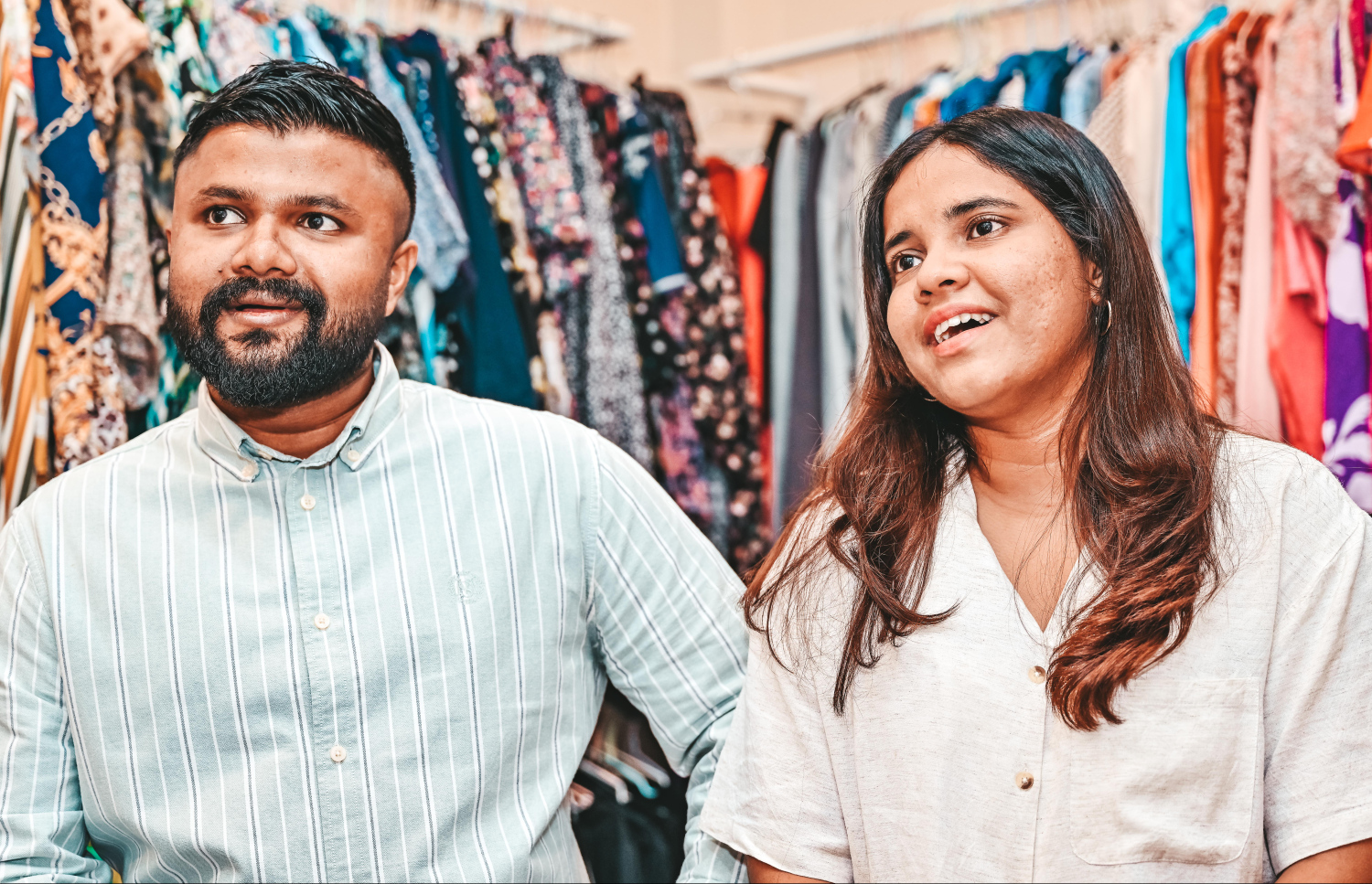 ސަޖާޔާ އާއި ސޮފޫހް އިންޓަވިއު ދެނީ. -- ފޮޓޯ: ފަޔާޒު މޫސާ | މިހާރު