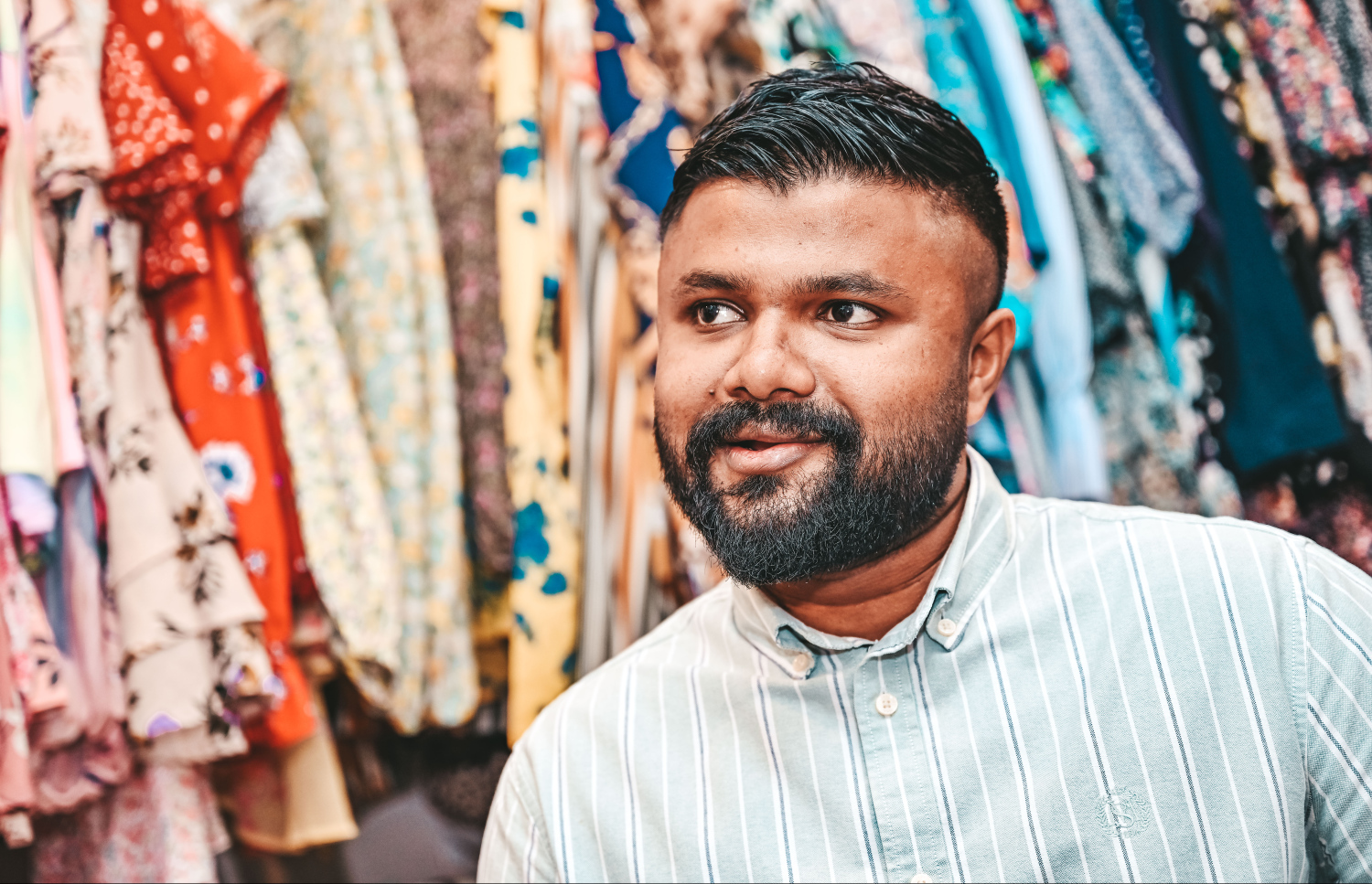 ސޮފޫހް އިންޓަވިއު ދެނީ. -- ފޮޓޯ: ފަޔާޒު މޫސާ | މިހާރު