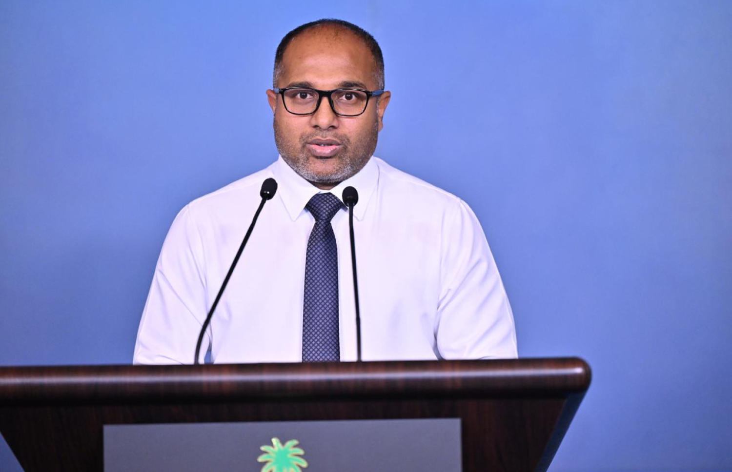 ރައީސް އޮފީހުގައި މިއަދު ބޭއްވި ނިއުސް ކޮންފަރެންސްގައި ހޯމްލޭންޑް ސެކިއުރިޓީ މިނިސްޓަރު އިހުސާން ވާހަކަދައްކަވަނީ.-- ފޮޓޯ: ރައީސް އޮފީސް