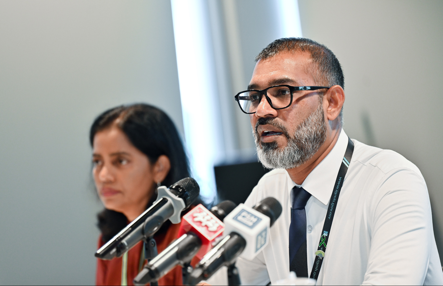 މާލެ ހޮސްޕިޓަލްސް ގްރޫޕުން މީގެ ކުރިން ބޭއްވި ނިއުސް ކޮންފަރެންސްގައި އެ ގްރޫޕްގެ ސީއީއޯ ހަލީމް ވާހަކަދައްކަވަނީ.-- ފޮޓޯ: ނިޝާން އަލީ/ މިހާރު