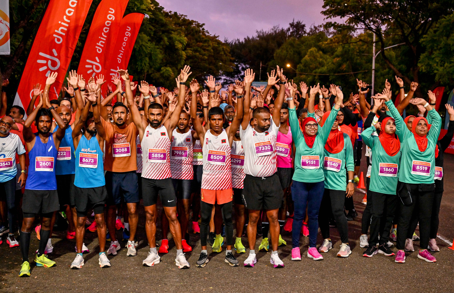 ރާއްޖޭގައި ބާއްވާ ދުވުމުގެ އެންމެ ބޮޑު ރޭސް، ދިރާގު މޯލްޑިވްސް ރޯޑް ރޭހުގެ 10 ކިލޯމީޓަރުގެ ދުވުމުގެ ބައެއް ބައިވެރިން.--- ފޮޓޯ: ނިޝާން އަލީ | މިހާރު