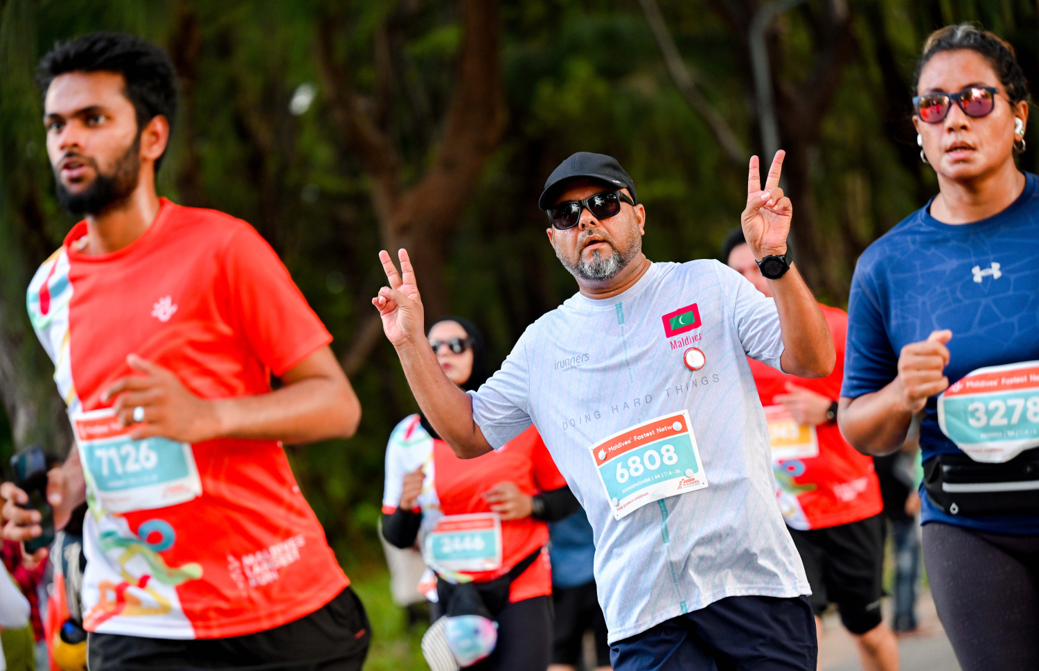 ރާއްޖޭގައި ބާއްވާ ދުވުމުގެ އެންމެ ބޮޑު ރޭސް، ދިރާގު މޯލްޑިވްސް ރޯޑް ރޭހުގެ ބައިވެރިން މިއަދު ދުވަނީ.--- ފޮޓޯ: ނިޝާން އަލީ | މިހާރު