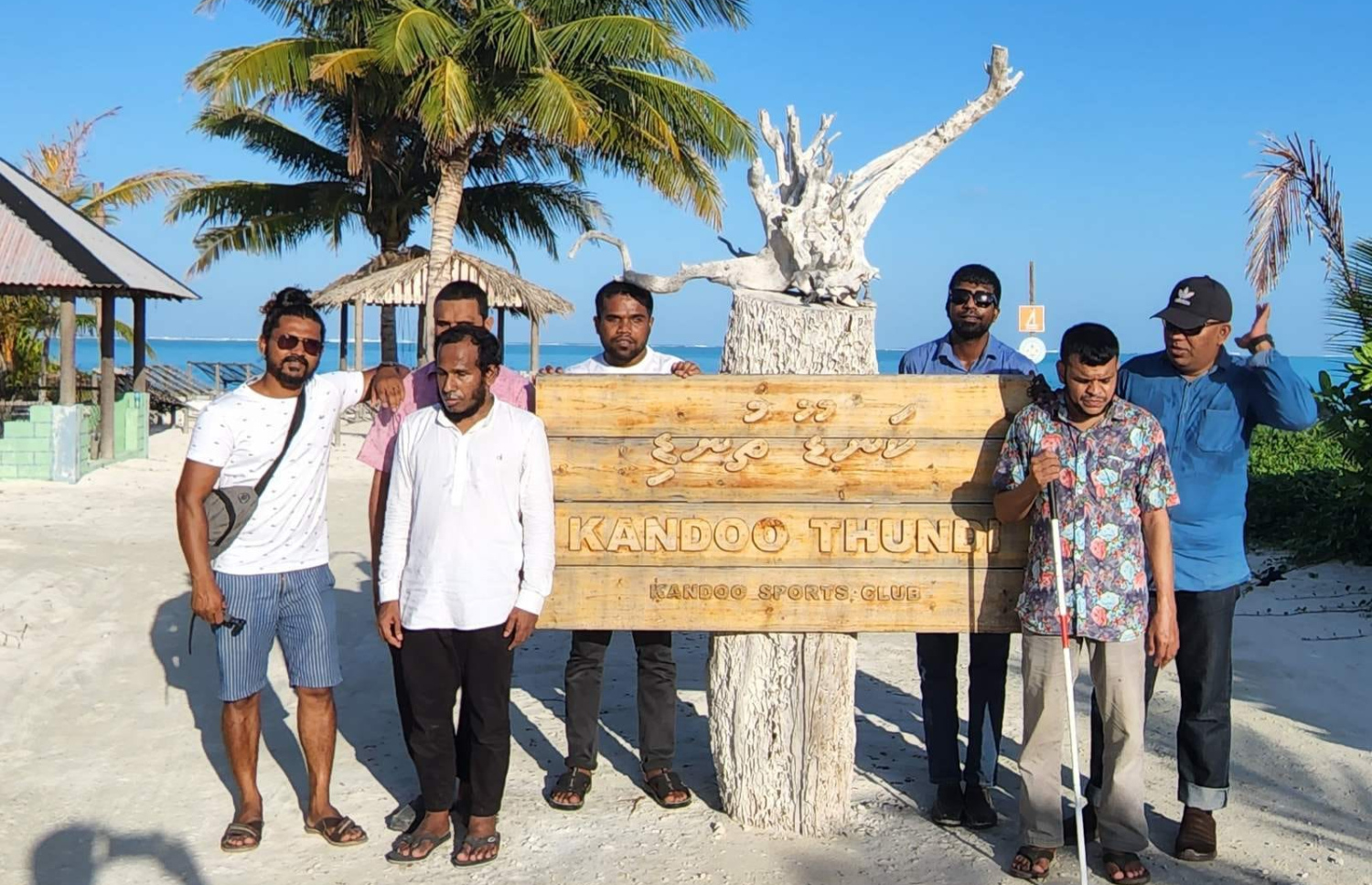 ޒިޔާއު، އޭނާގެ ރައްޓެހިންނާ އެކު.