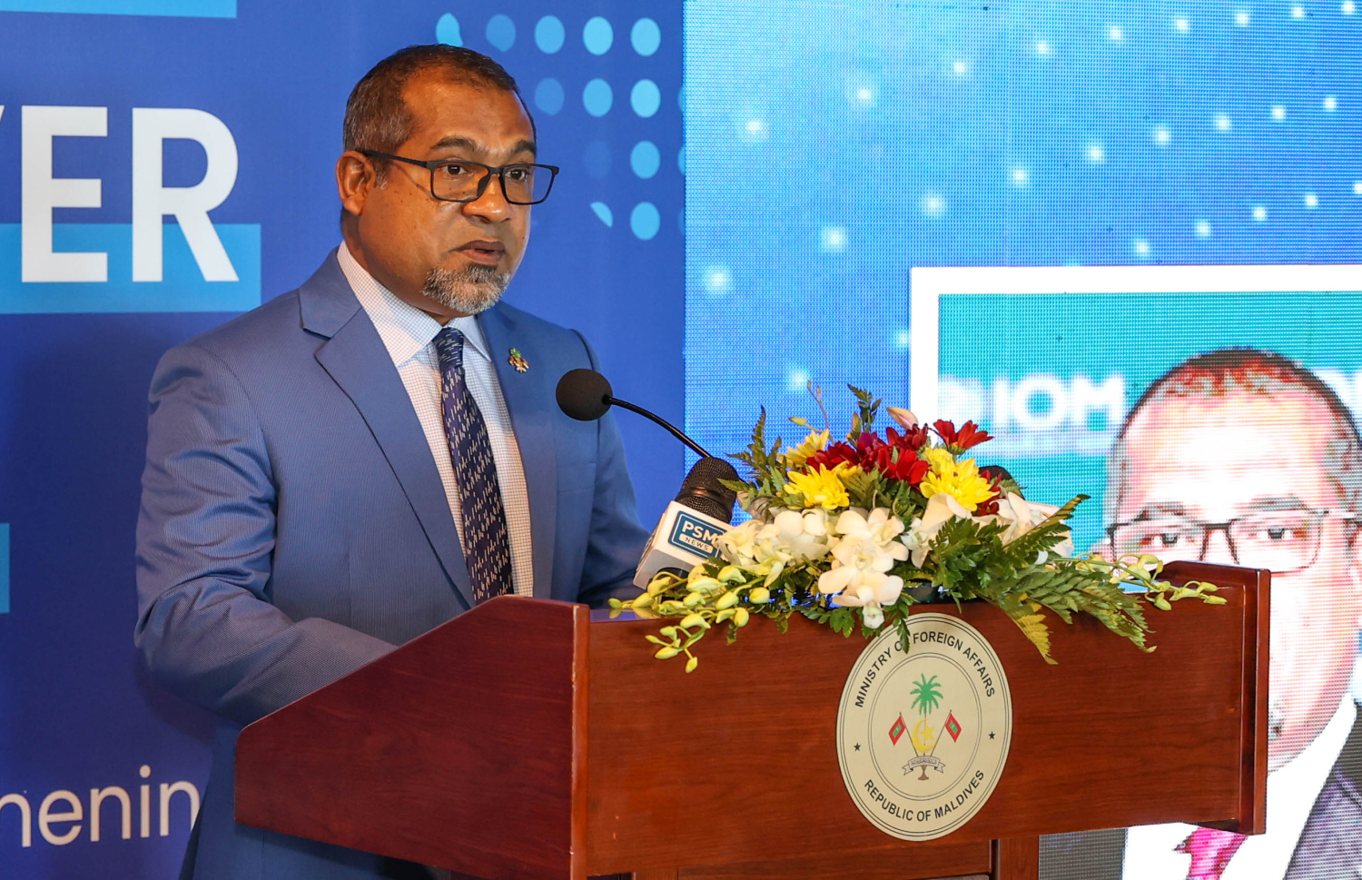 ފޮރިން މިނިސްޓަރު ޑރ. އަބްދުﷲ ޚަލީލު ވާހަކަ ދައްކަވަނީ.-- ފޮޓޯ: މިނިސްޓްރީ