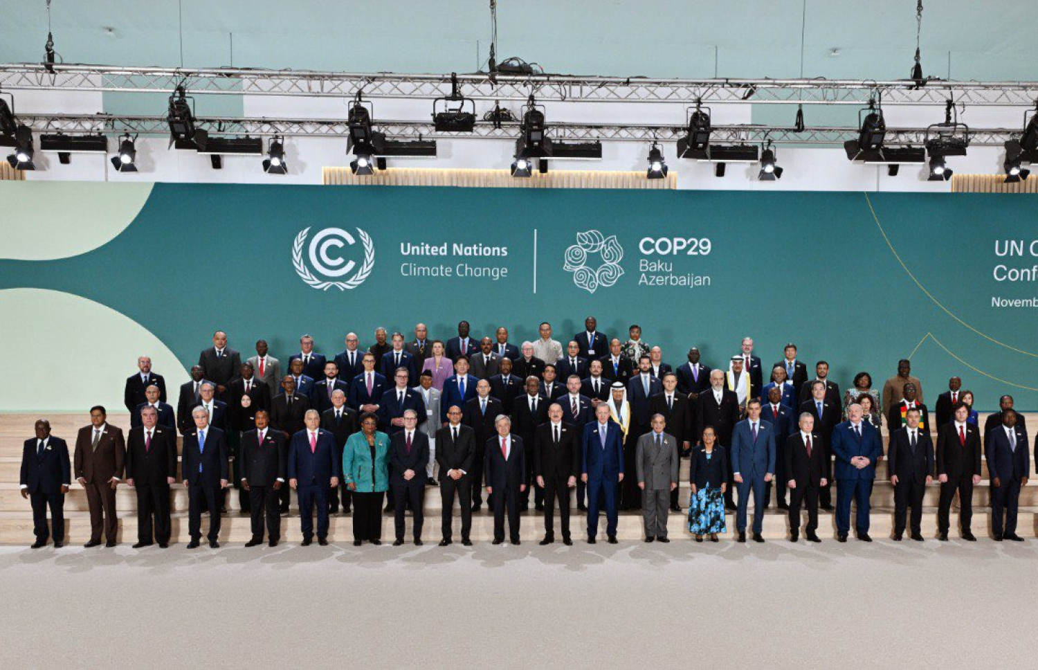 އަޒަރުބައިޖާނުގައި މިހާރު ކުރިއަށްދާ ކޮޕްގެ 29 ބައްދަލުވުމުގައި ރައީސް ޑރ. މުއިއްޒު. --ފޮޓޯ: ރައީސް އޮފީސް