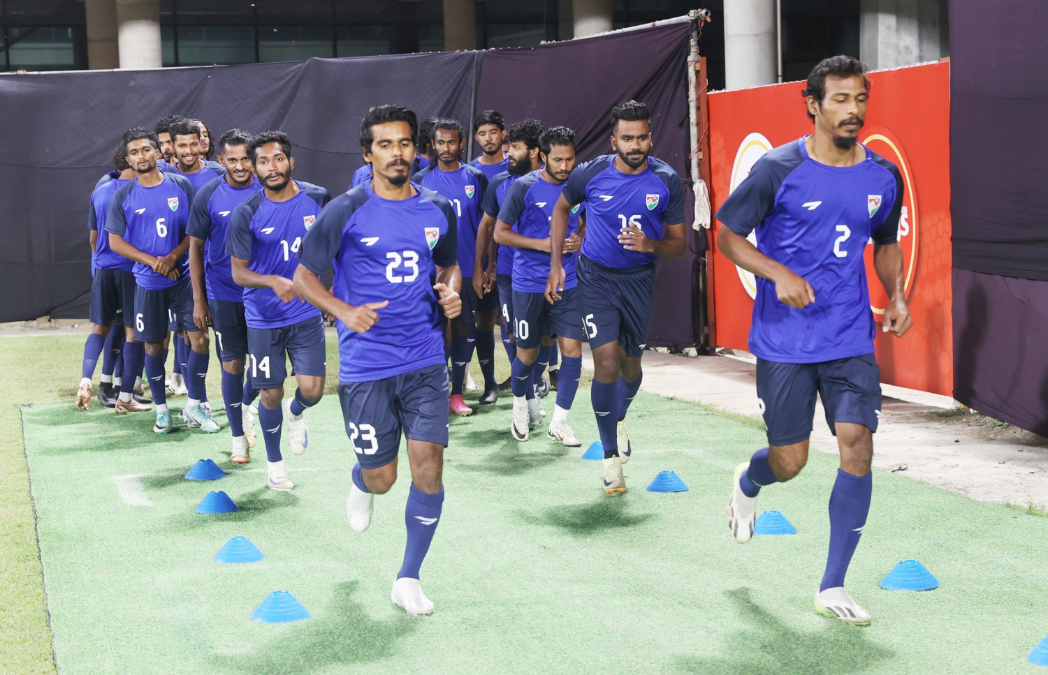 ބަންގްލަދޭޝާ ދެޅަށް މިއަދު ރާއްޖޭން ކުޅެ މެޗުގެ ކުރިން ބޭއްވި އެންމެ ފަހު ޕްރެކްޓިސް ސެޝަބޔގައި ރާއްޖޭގެ ކުޅުންތެރިން ވޯމްއަޕް ކުރަނީ -