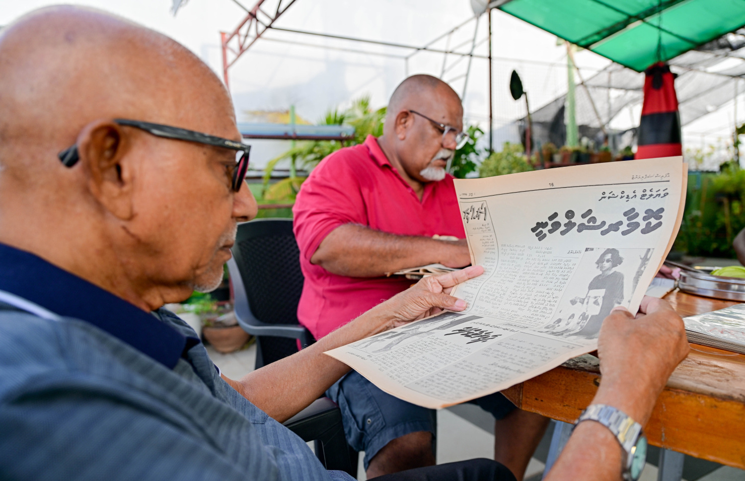 "ދެރިޔާ" ގެ ޑައިރެކްޓަރު ޓެޑްރީ އާއި ޕްރޮޑިއުސަރު މުހައިމިން (ވ) "މިހާރު" އަށް ދެއްވި އިންޓަވިއުގެ ތެރެއިން. --ތޮޓޯ: ނިޝާން އަލީ/ މިހާރު