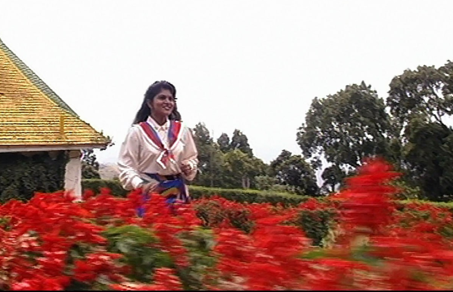 ފިލްމުގެ ބަތަލު ޝާން ބައި ކުޅެފައިވާ ހައްވާ ޒާހިރާ.