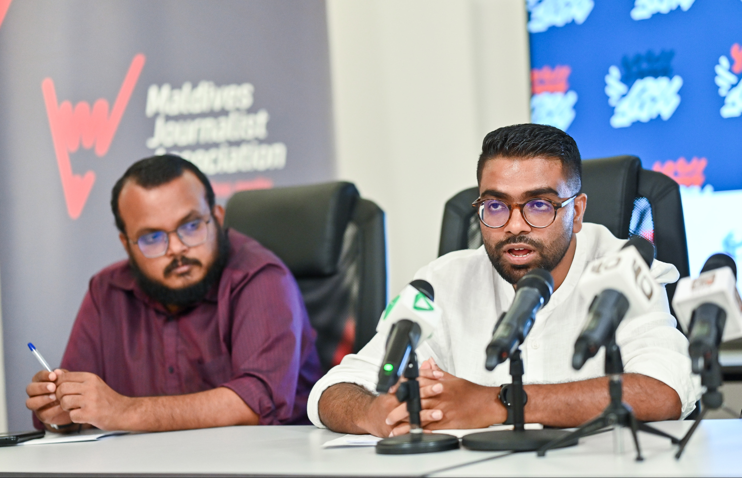 އެމްއެމްސީ، އެމްޖޭއޭ އަދި ޓްރާންސްޕޭރެންސީ ގުޅިގެން މިއަދު ބޭއްވި ނިއުސް ކޮންފަރެންސްގައި އެމްޖޭއޭގެ އެސްޖީ ނާއިފް ވާހަކަދައްކަވަނީ.-- ފޮޓޯ: ފަޔާޒު މޫސާ/ މިހާރު