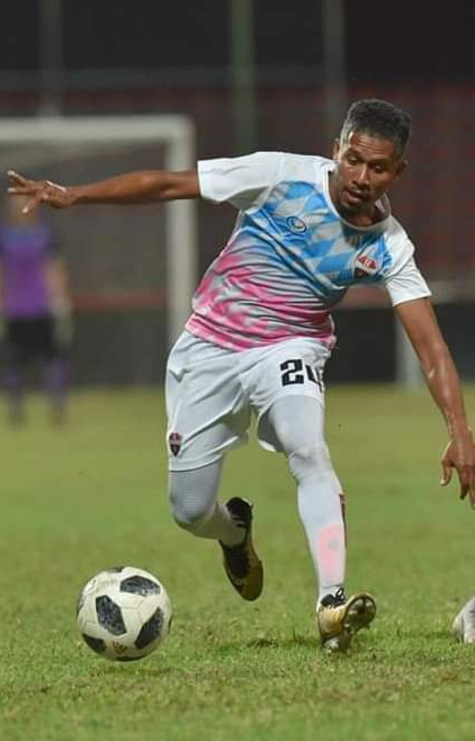 ކުޑަހުވަދޫ ޓީމުގެ އެންމެ ތަޖުރިބާކާރު ކުޅުންތެރިޔާ އަހްމަދު ރިލްވާން (ބެން)