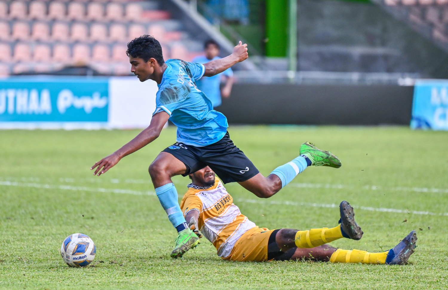 މީދުއާއި ފަރެސްމާތޮޑާ މިއަދު ކުޅުނު މެޗު --- ފޮޓޯ: ފަޔާޒު މޫސާ | މިހާރު