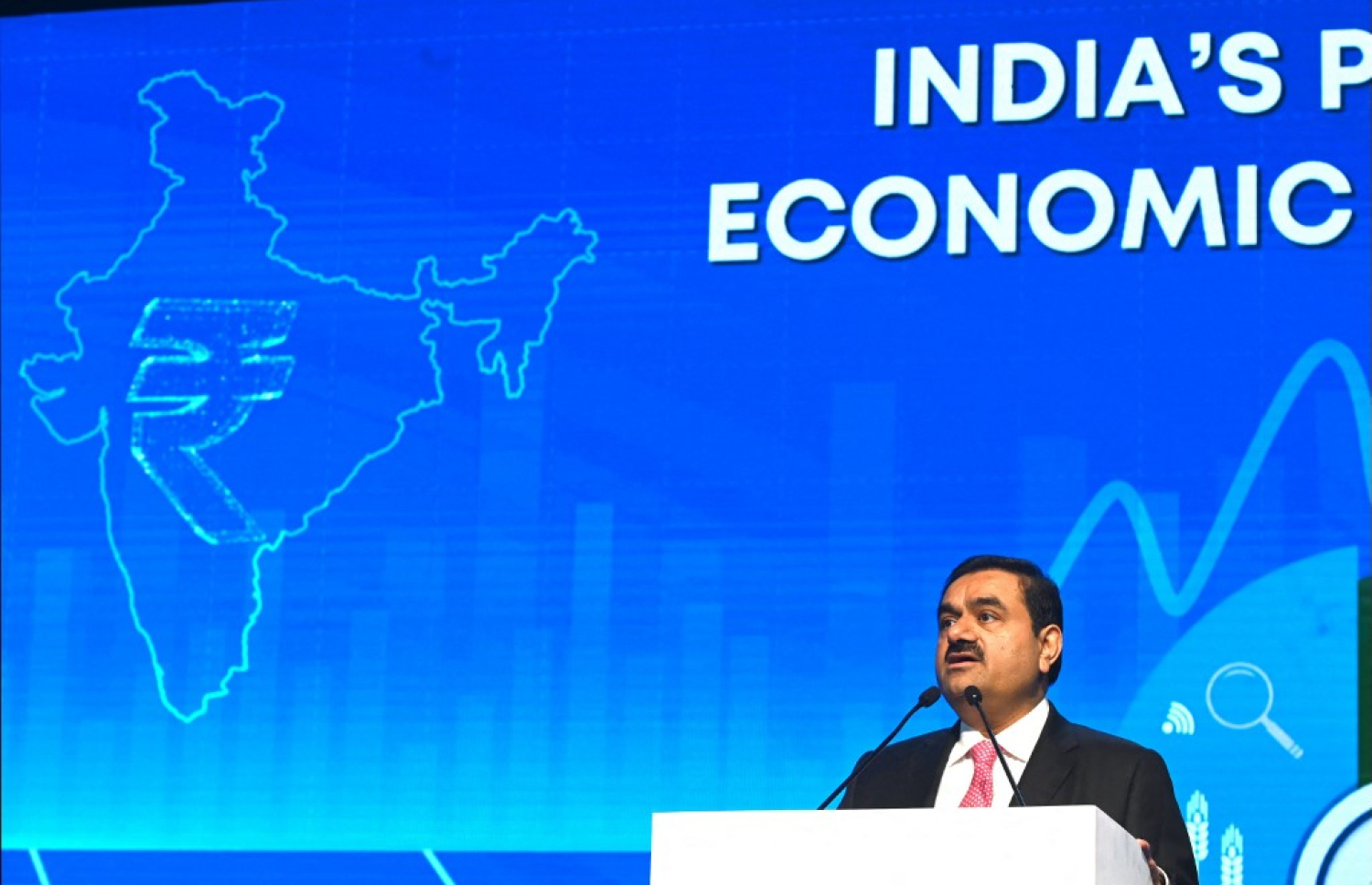 އިންޑިއާގެ އަދާނީ ގްރޫޕްގެ ޗެއާޕާސަން ގޯތަމް އަދާނީ މުމްބާއީގައި ބޭއްވި ވޯލްޑް ކޮންގްރެސް އޮފް އެކައުންޓެންޓްސްގައި ނޮވެމްބަރު 19، 2022 ގައި ވާހަކަ ދައްކަވަނީ. -- ފޮޓޯ: އޭއެފްޕީ