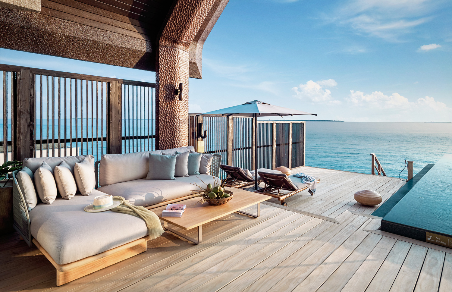 ޖޯލި ރިސޯޓެއްގެ ވޯޓާ ވިލާއެއް -- ފޮޓޯ: ޖޯލި