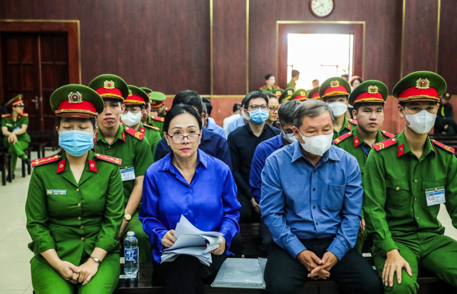 ދުނިޔޭގައި މިހާތަނަށް ހިންގި އެންމެ ބޮޑު ބޭންކް ފްރޯޑްގެ މޭސްތިރިޔަކަށް ހުރި، ވިއެޓްނާމްގެ ވިޔަފާރިވެރިޔާ ޓްރޫންގް މައި ލަން (މ) ކޯޓުގައި