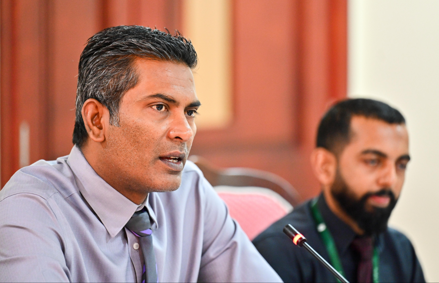 އެޗްޑީސީގެ އެމްޑީ ފަޒުލް ރައްޔިތުންގެ މަޖިލިހުގެ ކޮމިޓީއެއްގައި ދާދި ފަހުން ވާހަކަ ދައްކަވަނީ.---ފޮޓޯ: ފަޔާޒު މޫސާ| މިހާރު