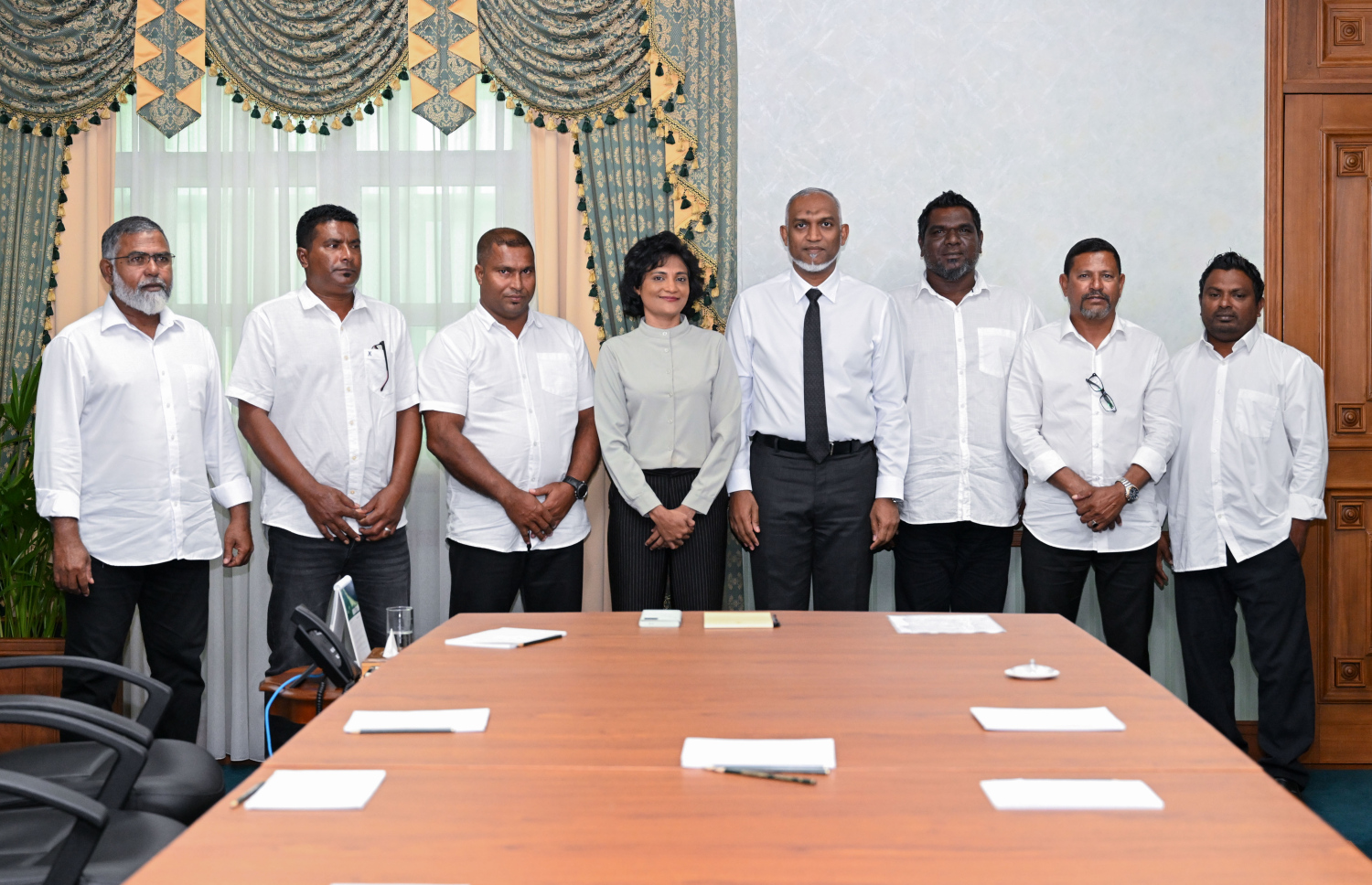 ރައީސް ޑރ. މުހައްމަދު މުއިއްޒު ކެޔޮޅުންނާ ބައްދަލުކުރެއްވުން.-- ފޮޓޯ: ރައީސް އޮފީސް