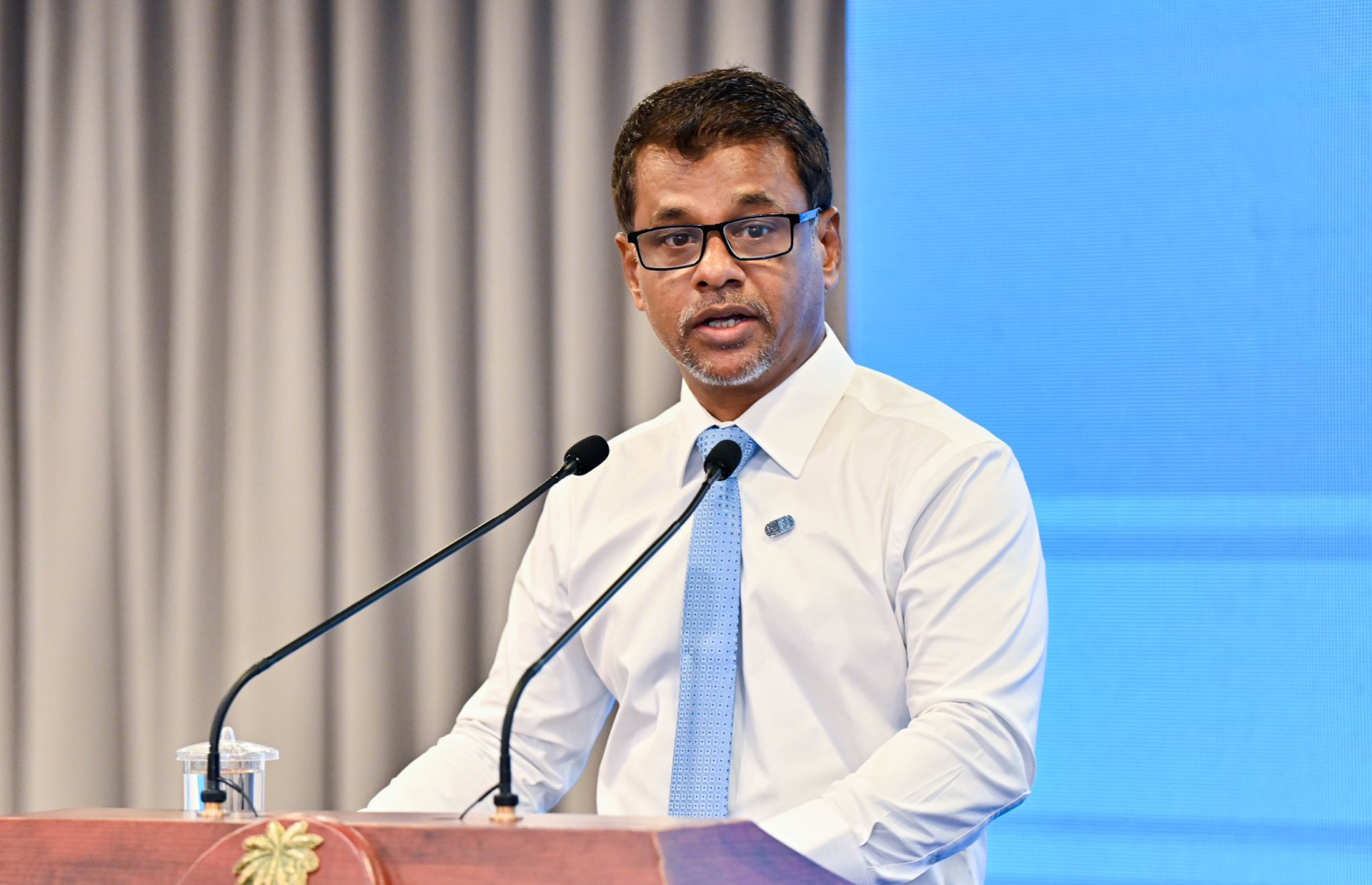 މީގެ ކުރިން ބޭއްވި ރަސްމިއްޔާތެއްގައި ހެލްތް މިނިސްޓަރު އަބްދުﷲ ނާޒިމް ވާހަކަދައްކަވަނީ.-- ފޮޓޯ: ހެލްތު މިނިސްޓްރީ