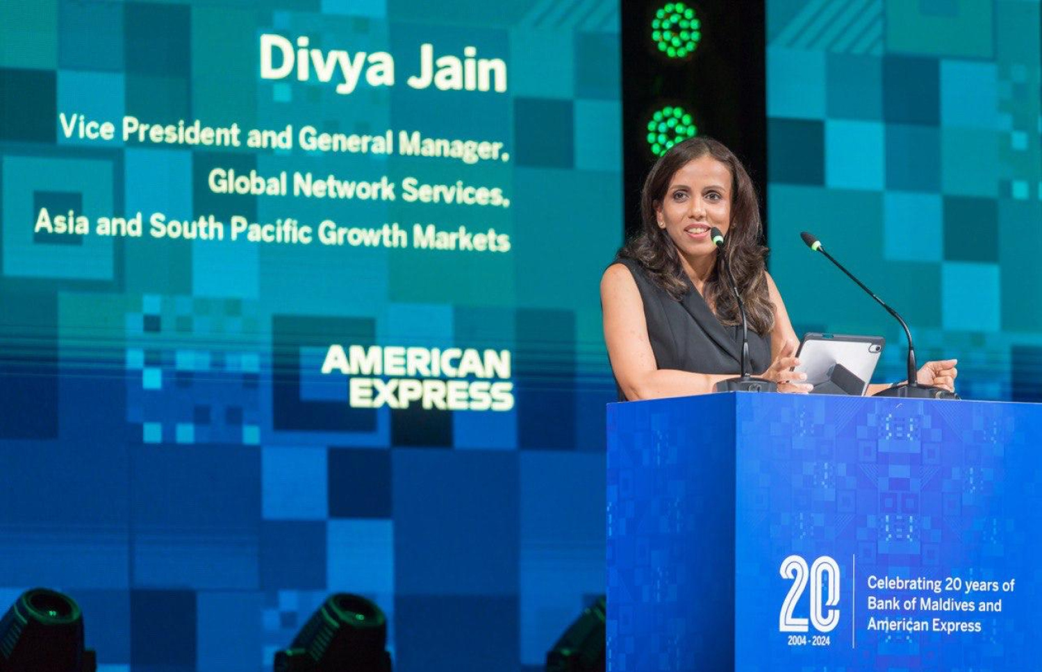 އެމެރިކަން އެކްސްޕްރެސް ކާޑުގެ ހިދުމަތް ދޭ ކުންފުނިން އޭޝިއާ އާއި ސައުތު ޕެސިފިކަށް ކަނޑައަޅާފައިވާ މަންދޫބު ދީވްޔާ ޖެއިން ރޭގެ ހަފުލާގައި ވާހަކަ ދައްކަވަނީ.---ފޮޓޯ: ބީއެމްއެލް