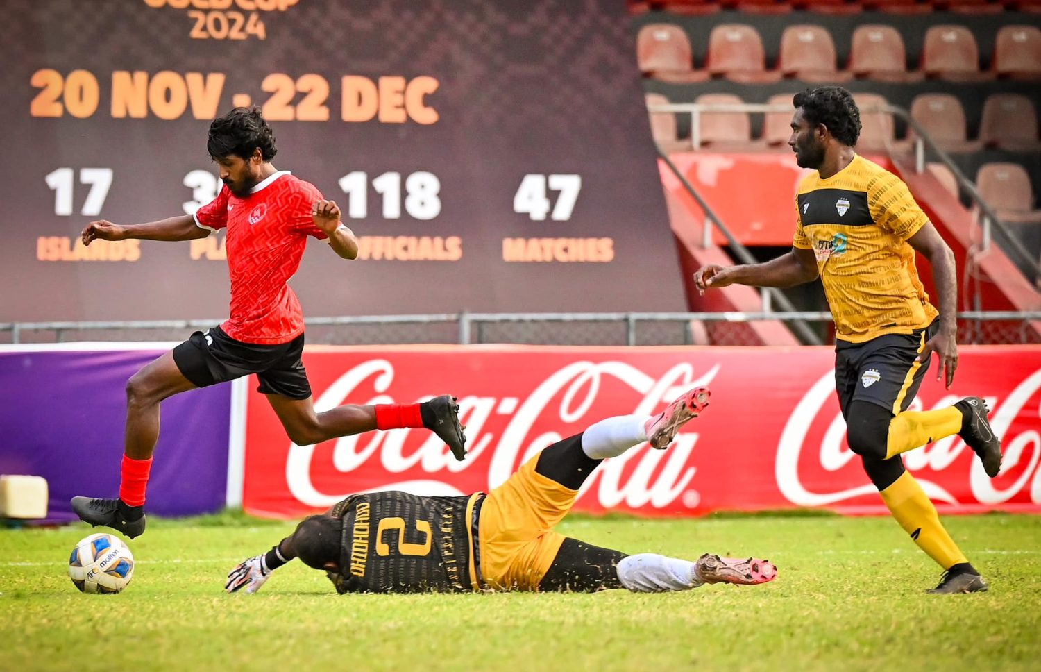 އޭދަފުއްޓާއި ދިއްދޫ ކުޅުނު މެޗުގައި، އޭދަފުށީގެ ފާސިރު، ދިއްދޫގެ ކީޕަރު ކަޓުވާލުމަށް ފަހު ބޯޅަ ފޮނުވާލަނީ