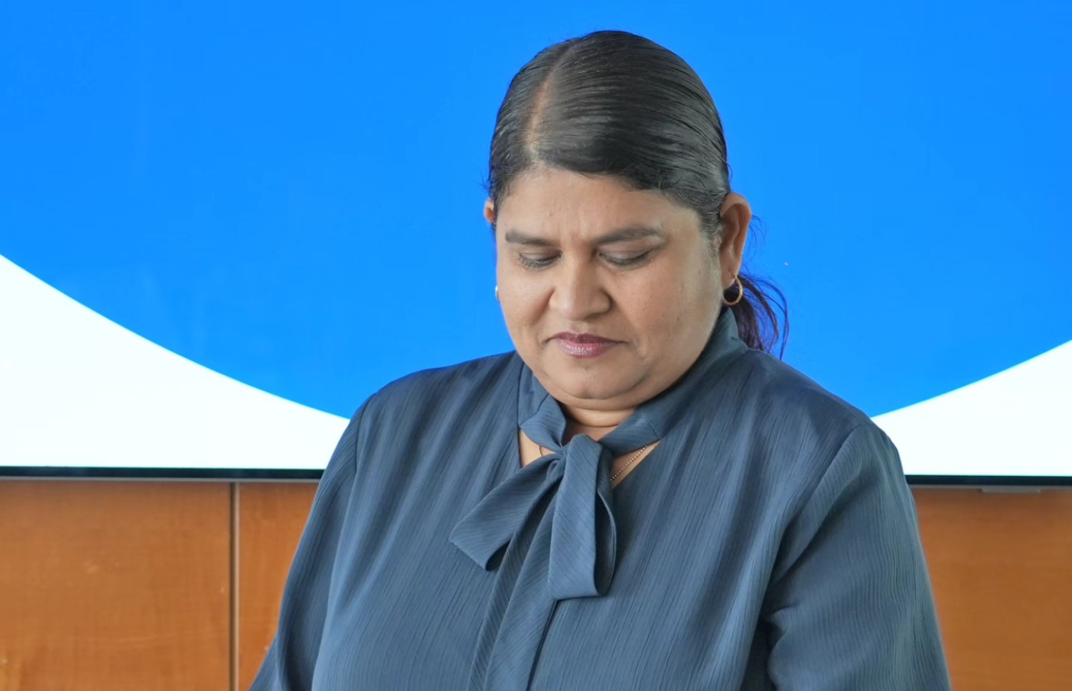 އެފްއެސްއެމްގެ މެނޭޖިން ޑިރެކްޓަރަކަށް އައްޔަންކުރި ފާތިމަތު އާޝާން.-- ފޮޓޯ: އެސްޓީއޯ