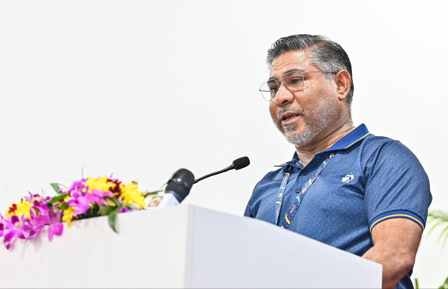 އެމްއޭސީއެލްގެ ސީއީއޯ އަދި މެނޭޖިން ޑިރެކްޓަރު އިބްރާހިމް ޝަރީފް މުހައްމަދު މެރިޓް އެވޯޑު ރަސްމިއްޔާތުގައި ވާހަކަ ދައްކަވަނީ. -- ފޮޓޯ: ފަޔާޒް މޫސާ | މިހާރު