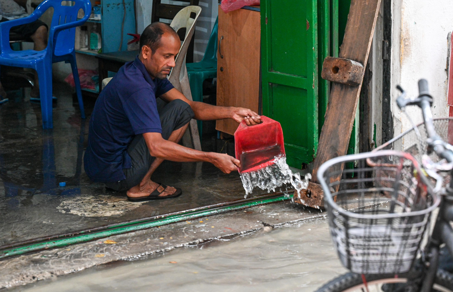 ރެއިން ފެށިގެން މާލެއަށް ކުރަމުންދާ ވިއްސާރާގައި ފެން ބޮޑުވެފައި - ފޮޓޯ: ނިޝާން އަލީ / މިހާރު