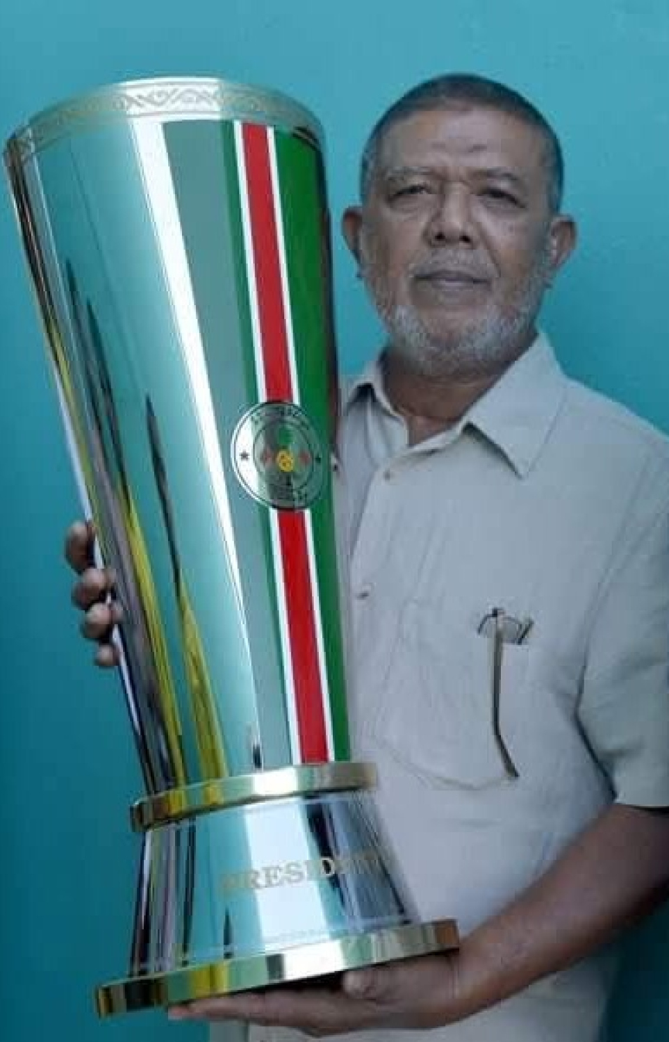 ޕްރެޒިޑެންޓްސް ކަޕް ތައްޓާ އެކު މުފީދު ފޮޓޯއަކަށް ހުއްޓިލައިގެން --- ފައިލް ފޮޓޯ