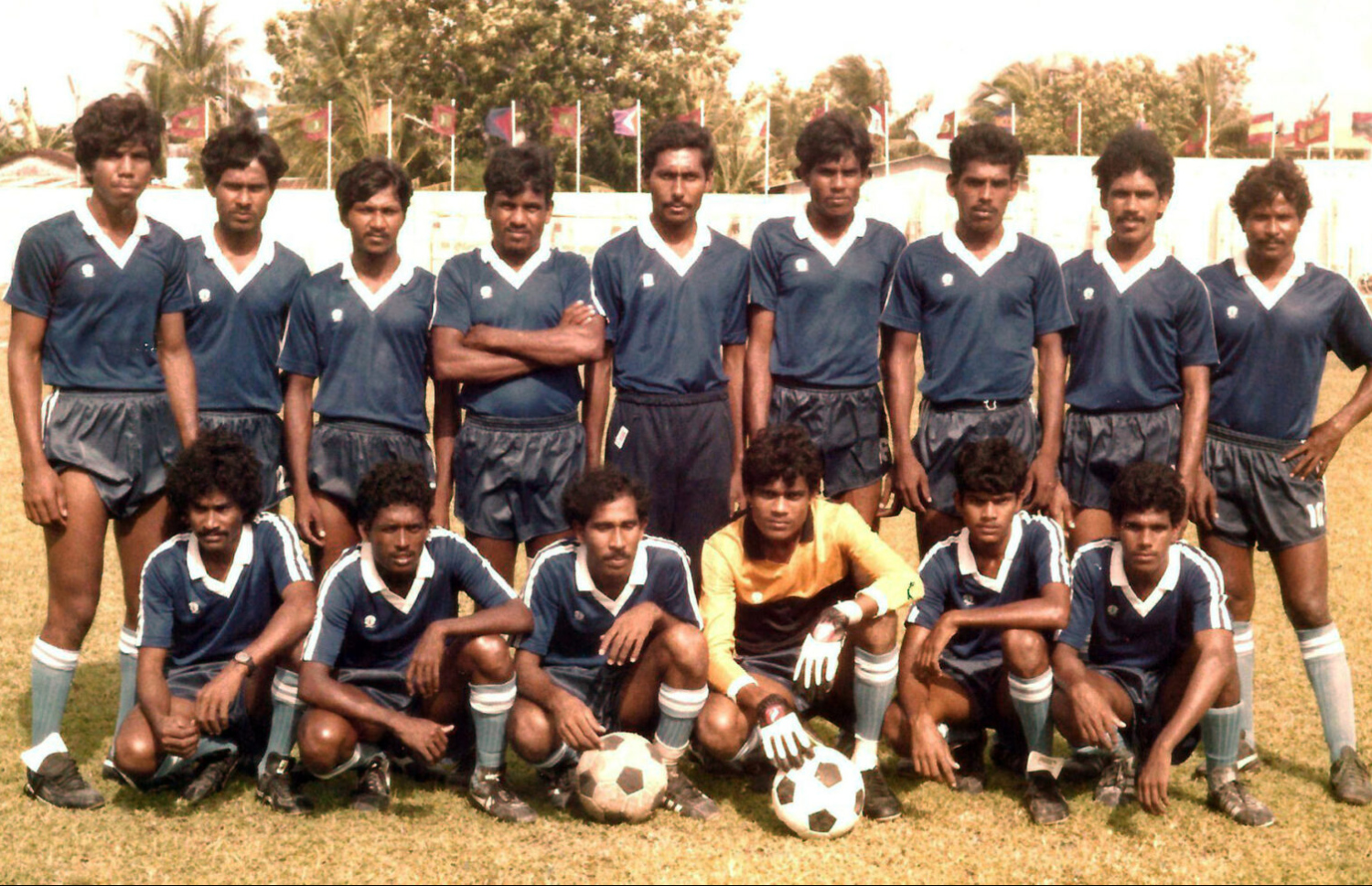 1980ގެ އަހަރުތަކުގައި ނުކުތް އޭދަފުށީގެ ޓީމު.