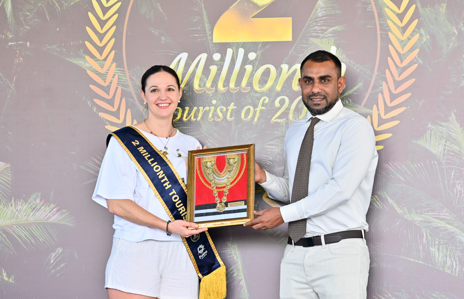 ދެ މިލިއަން ވަނަ ޓޫރިސްޓަށް މަރުހަބާ ކިޔުން