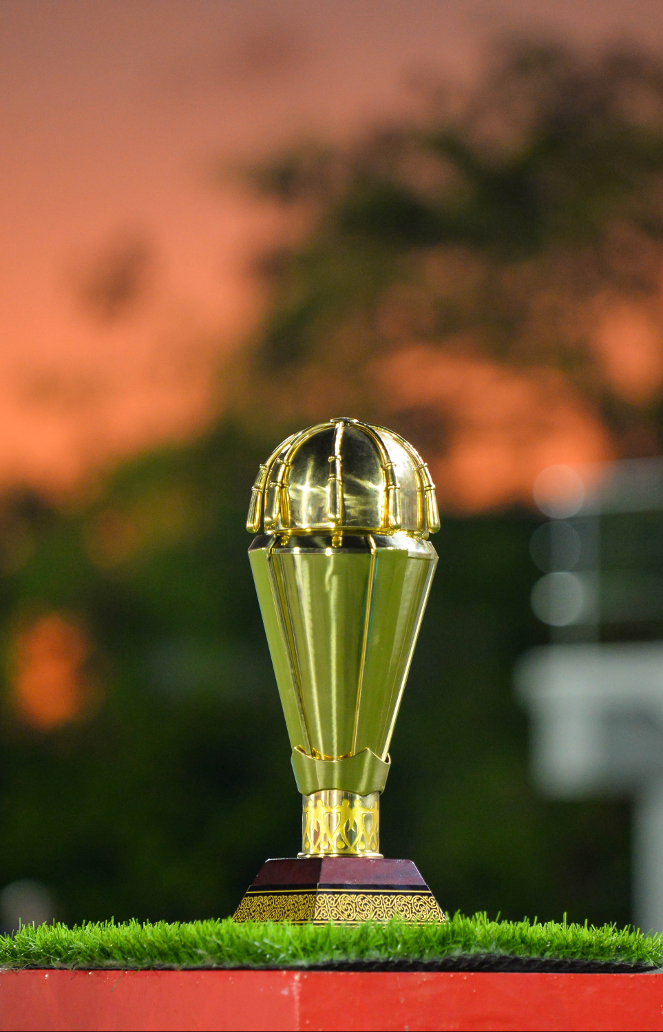 ނައިންޓީ ޕްލަސް ގޯލްޑް ކަޕް ޓްރޮފީ، ޗެމްޕިއަން ބ. އޭދަފުށީގެ ފުޓްބޯޅަ ސްޓޭޑިއަމްގައި.--- ފޮޓޯ: އަހުމަދު ޔާނިއު