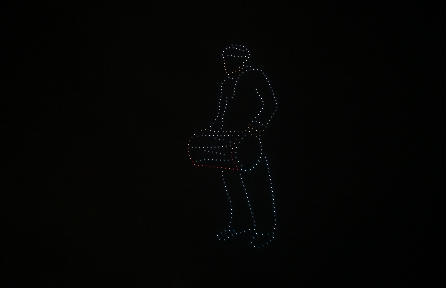 ރާއްޖެ އިން 2025 ވަނަ އަހަރަށް މަރުހަބާ ކިޔަން ބޭއްވި ފެސްޓިވަލްގައި ޑްރޯން ޝޯގެ ހަރަކާތްތައް ދައްކާލަނީ.-- ފޮޓޯ: ނިޝާން އަލީ/ މިހާރު