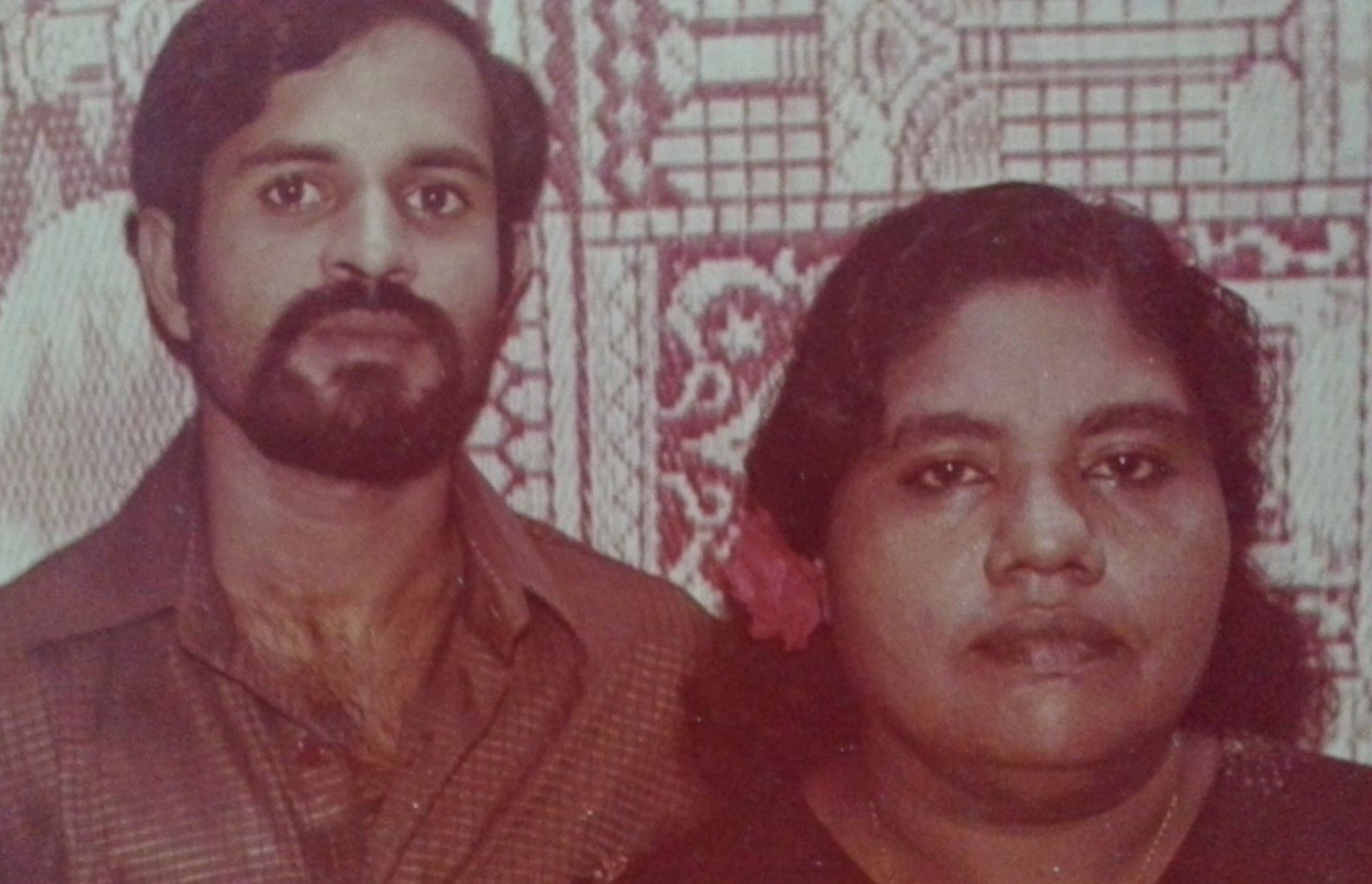 އޮގަރު ފާއިޒާ އަދި އަލީ އަބްދުﷲ. ދެ ބޭފުޅުން ކައިވެނި ކުރެއްވިއިރު، ކުރީގެ ކައިވެނިތަކަށް ބޭފުޅުން ތިއްބަސް އެ ހުރިހާ ބޭފުޅުން ބެއްލެވީ އަމިއްލަ ކުދިންގެ ގޮތުގައި.