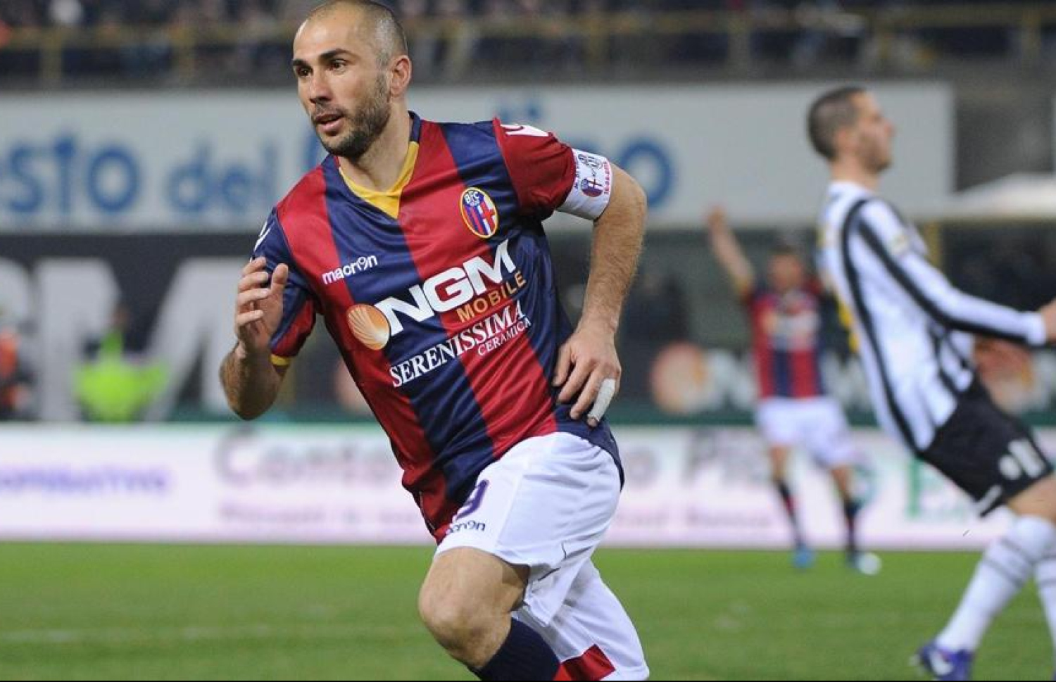 ޑިވާއިއޯ ބޮލޯނިއާގެ ޖާޒީގައި.